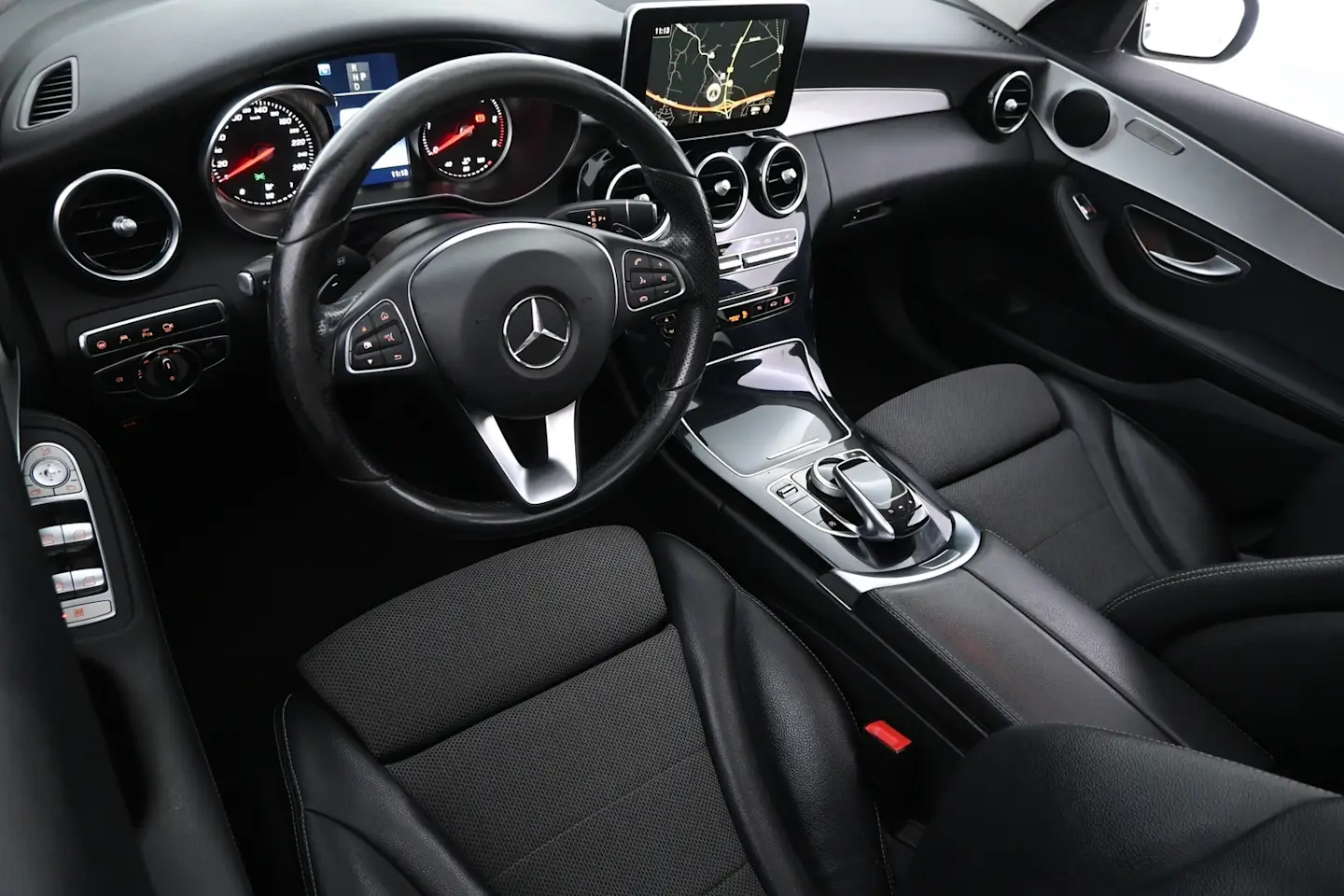 Car Image - 4wfb0NBcw5hYiir0A8eMgV
