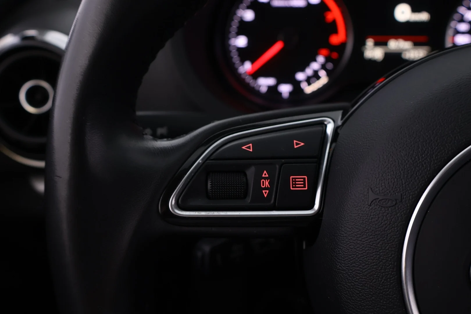 Car Image - 5trsGdEHIjB2QAB2UK1VcL