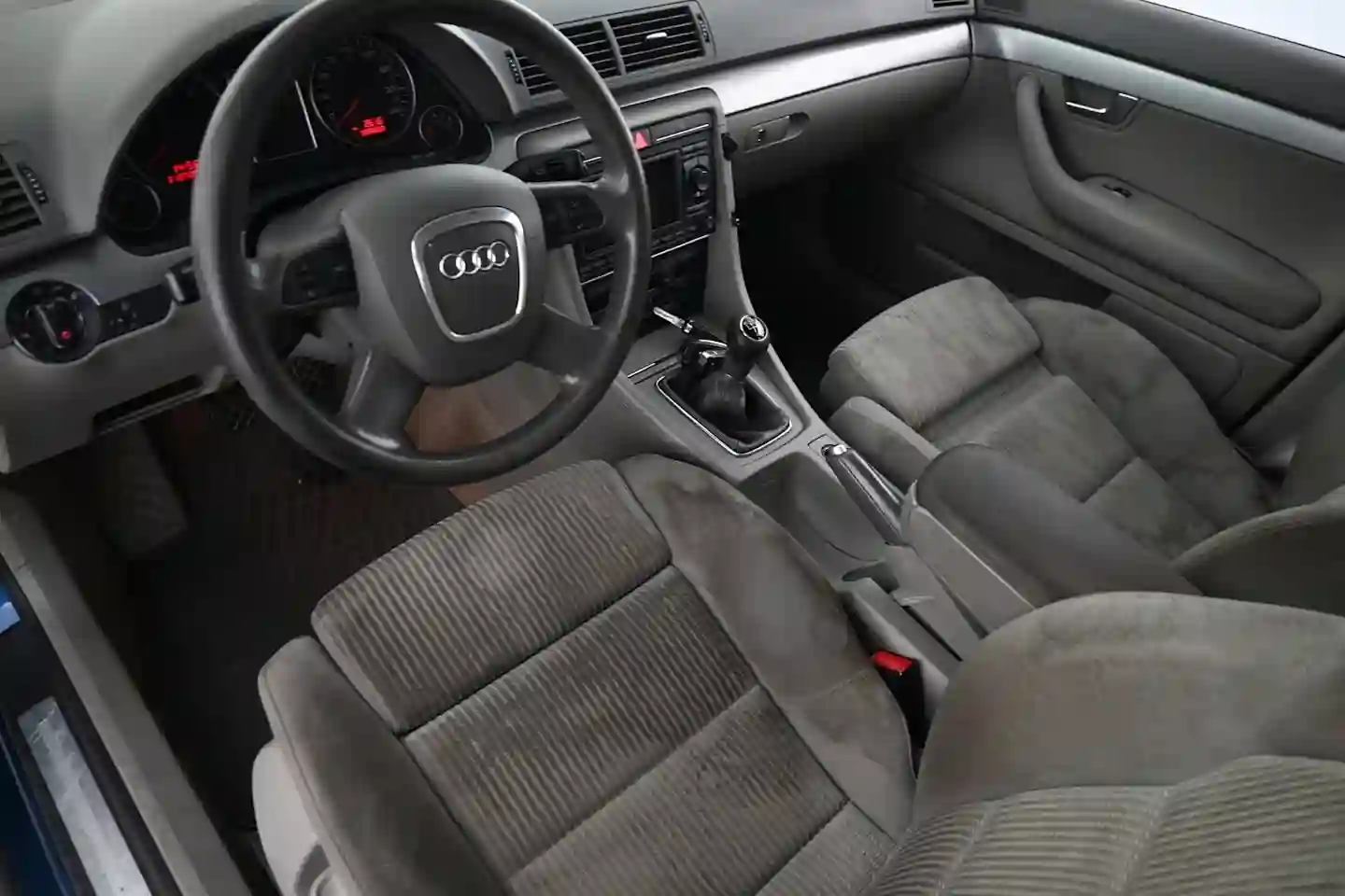 Car Image - 63vyIpfGKLKyzKUb1Umx9k