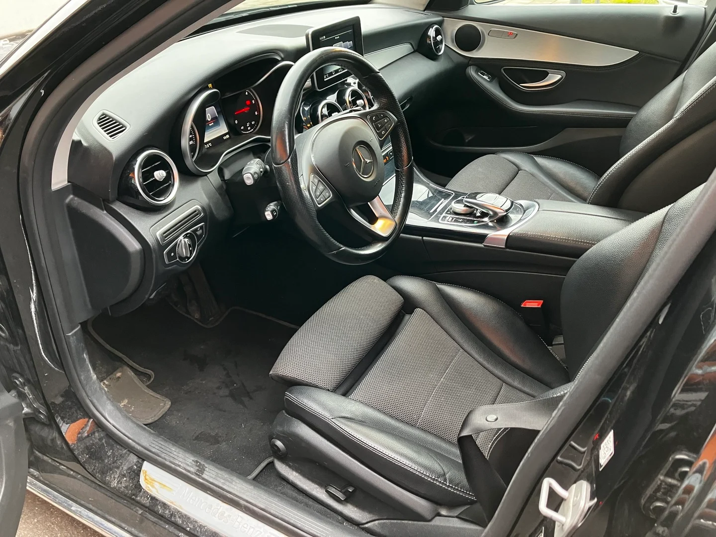 Car Image - J4aUpHdjQWRojGzqS5c9J