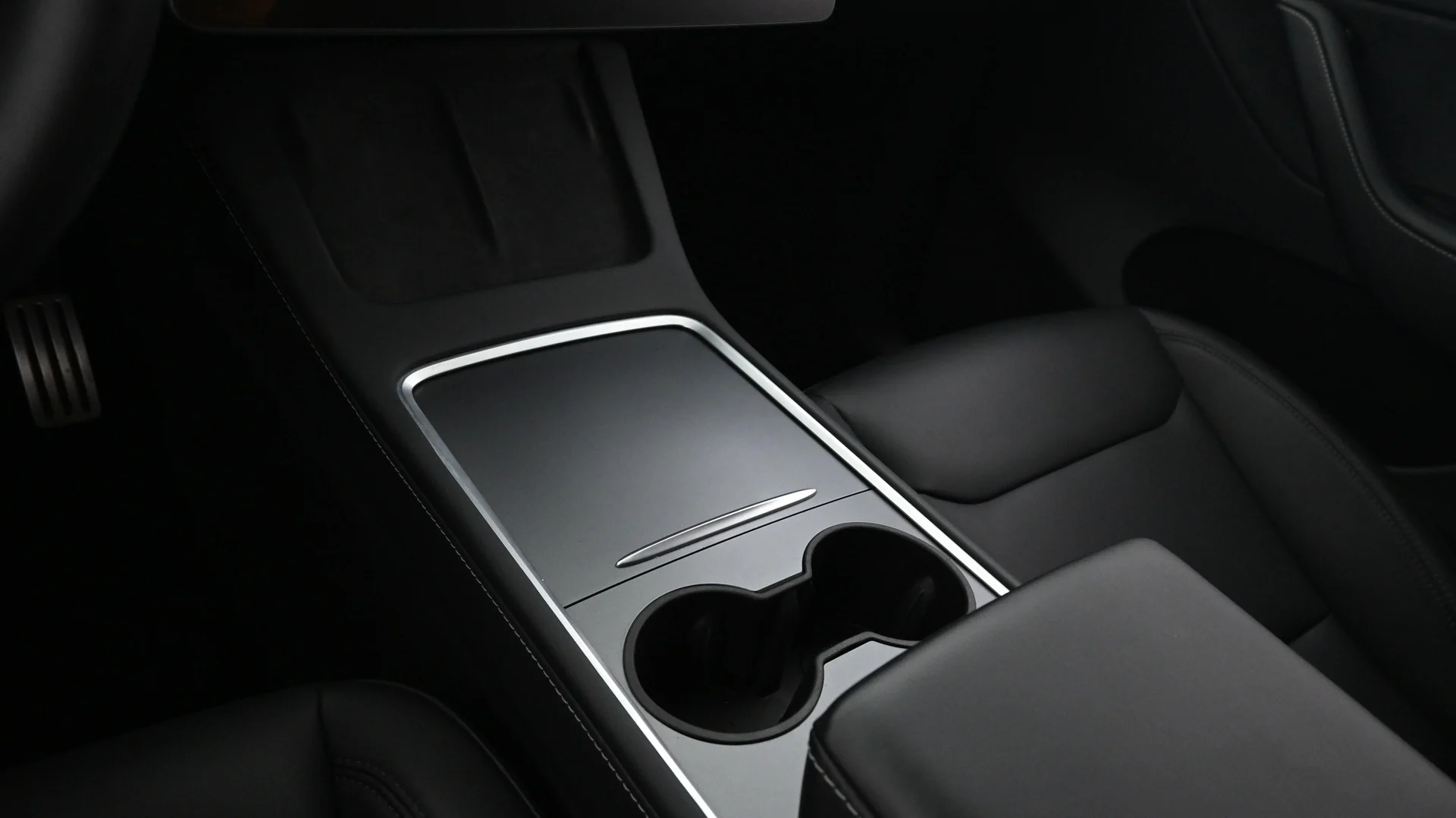 Car Image - 4VrGjU8mFP772Mx64FDI7g