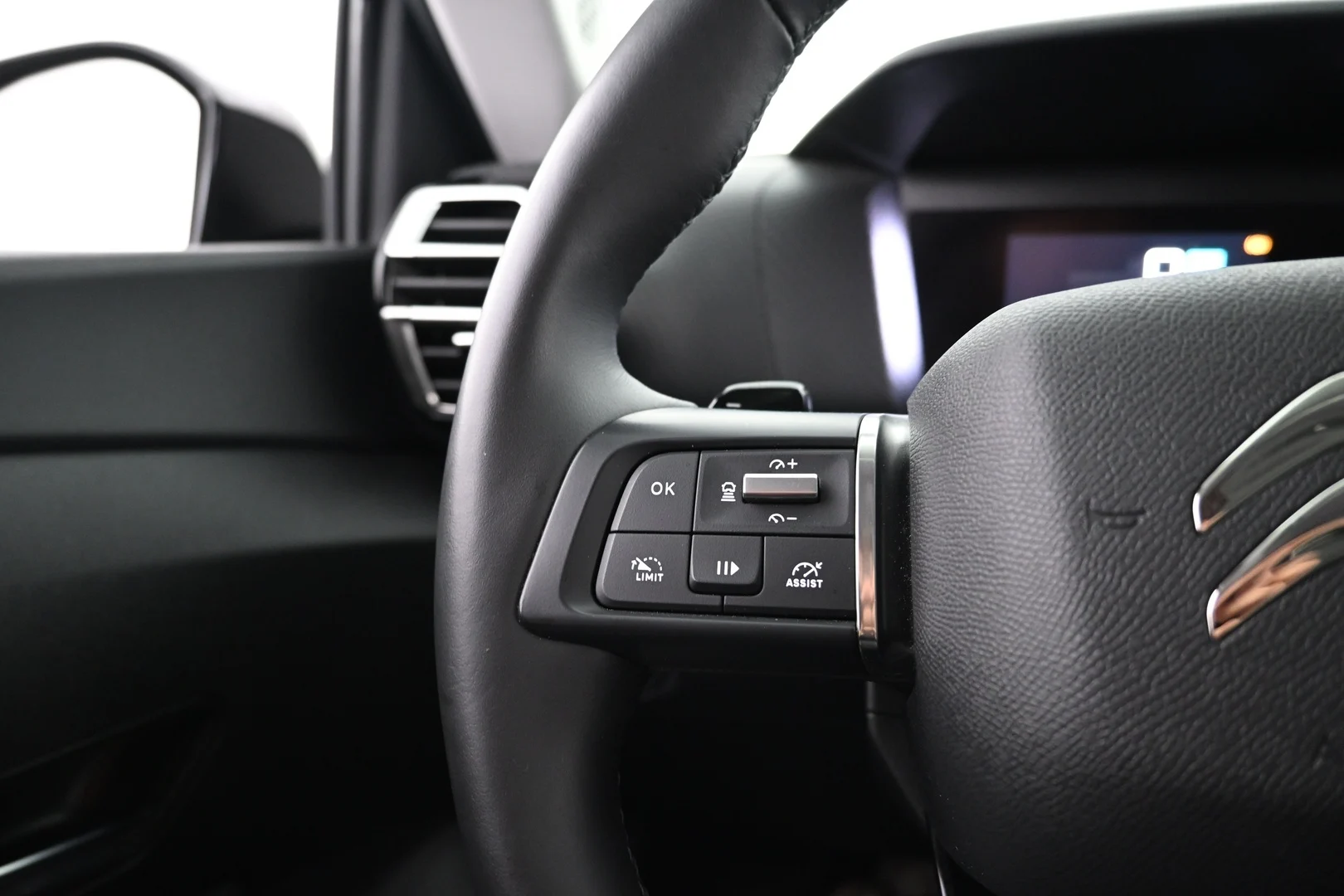 Car Image - 1vXvhPkeLF0d9luqgoQUAw