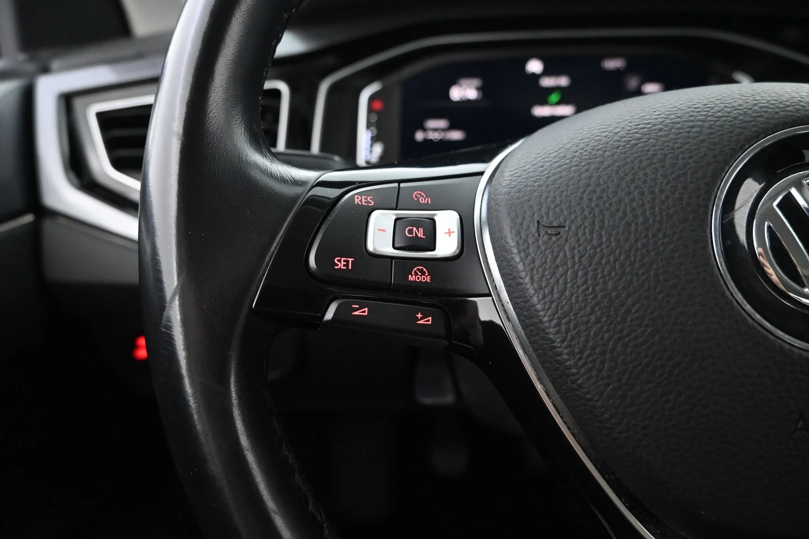 Car Image - 5pBjVYLV2tlfzctIghfuFT