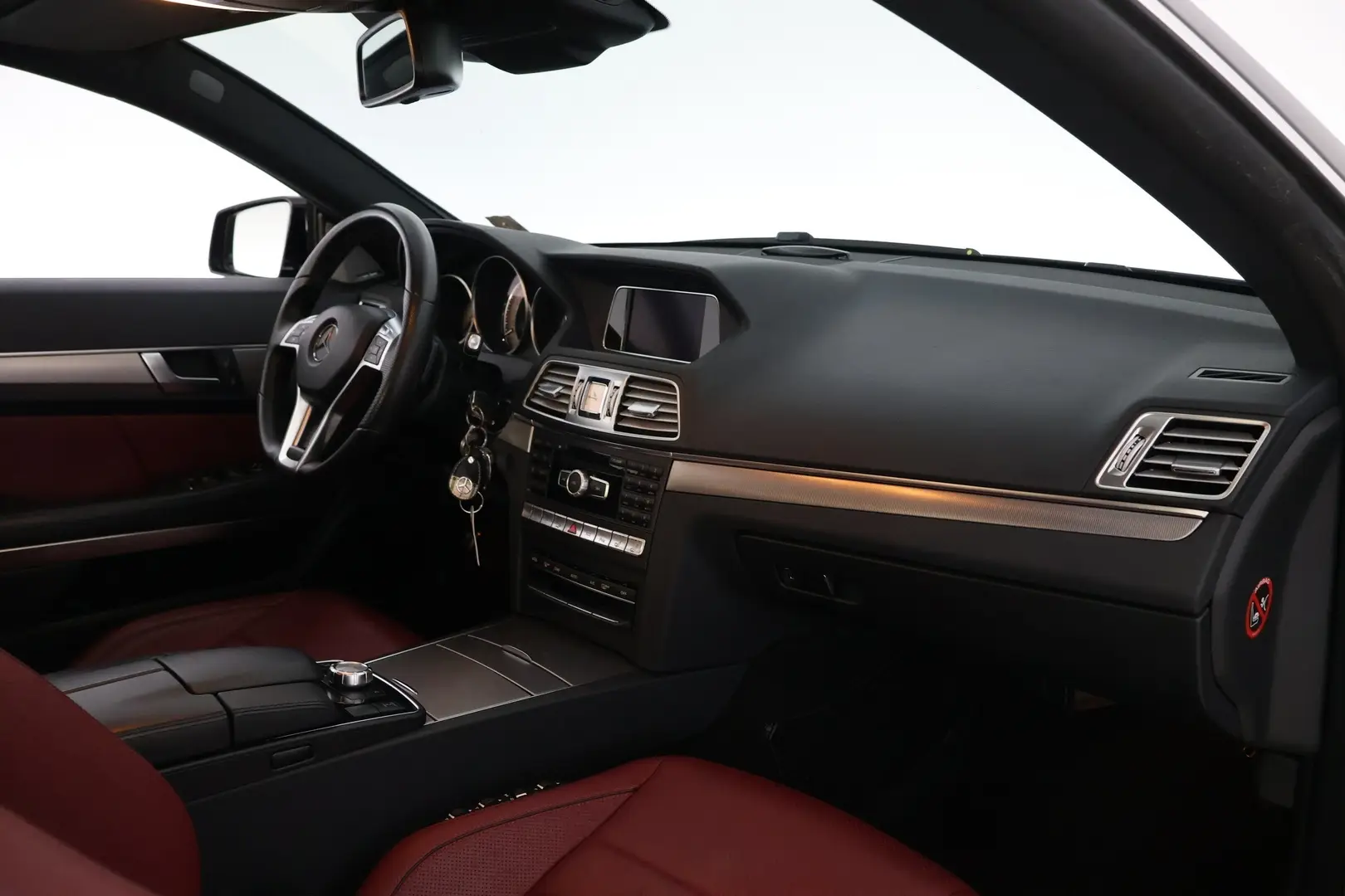 Car Image - 1SAiNoMKsbc9MGObSp0OvX