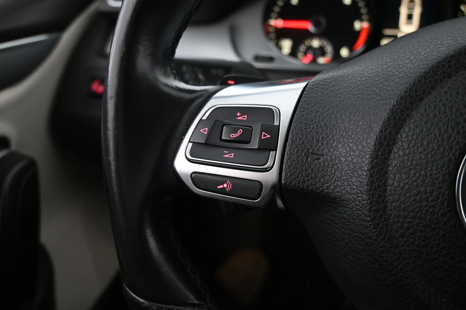 Car Image - 1ilhH0HmAU6Qu5ZyRnpV0j