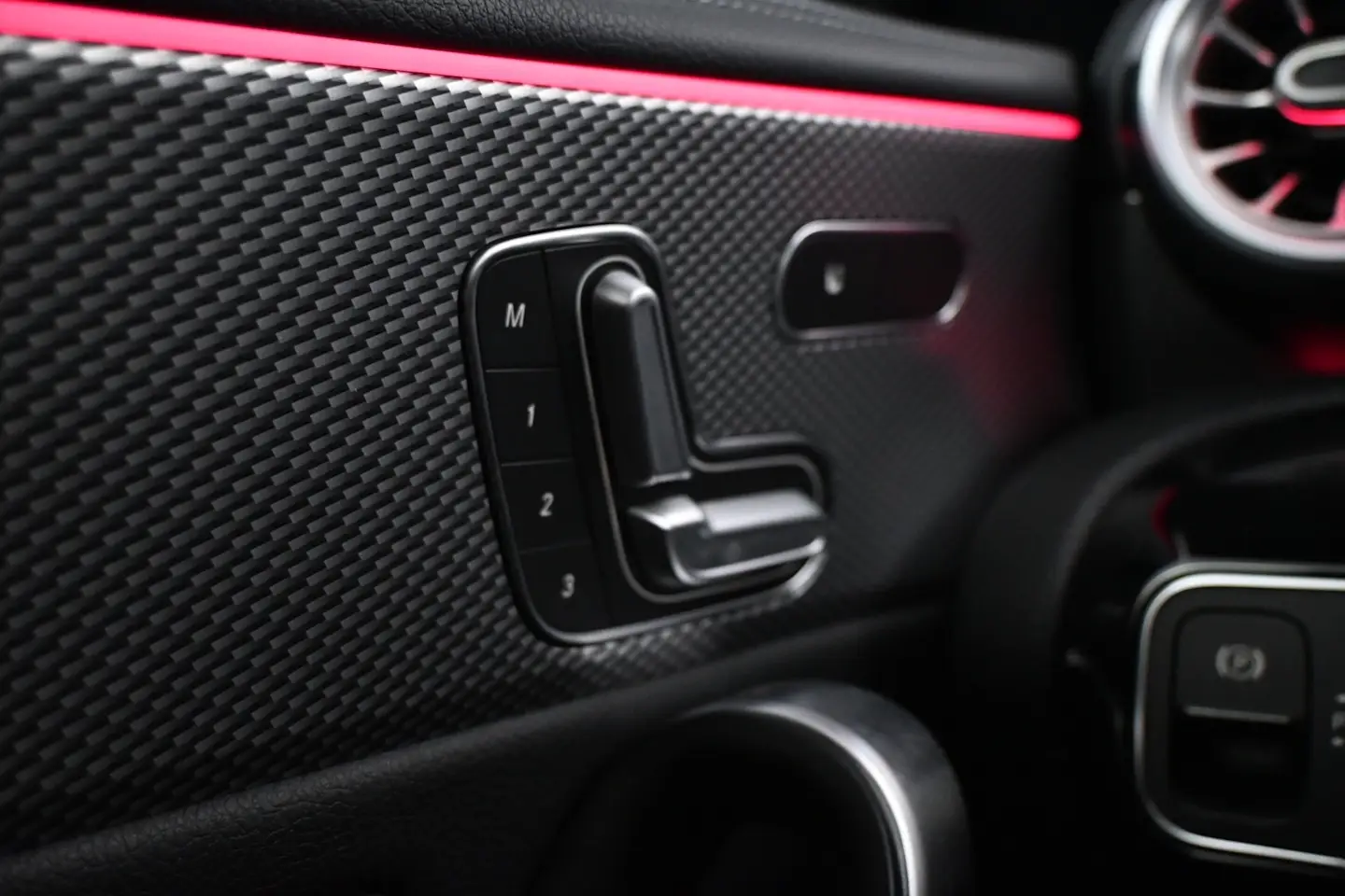 Car Image - 4SKVuzp1TruNs6XZrwOXKh