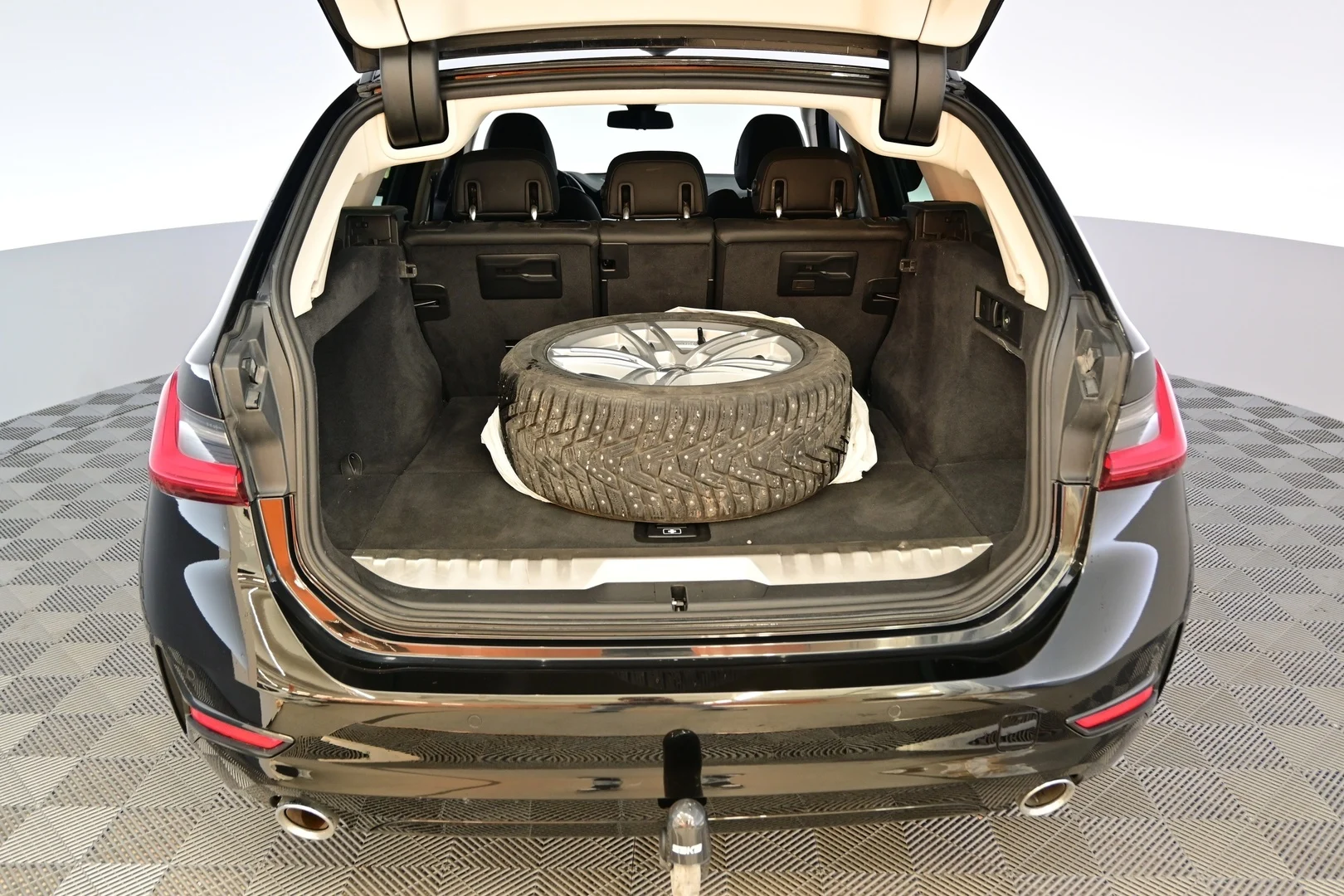 Car Image - 1tJaJKLTs4au19vlfK0eVf