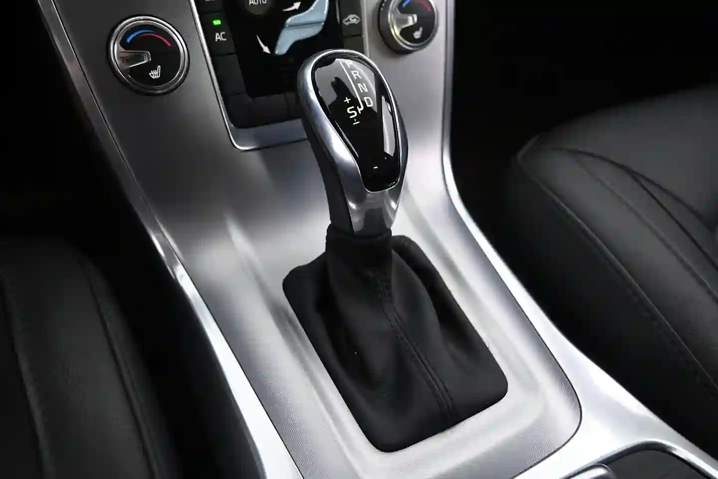 Car Image - 1U4ybafFaOfYsAKW5quNNV