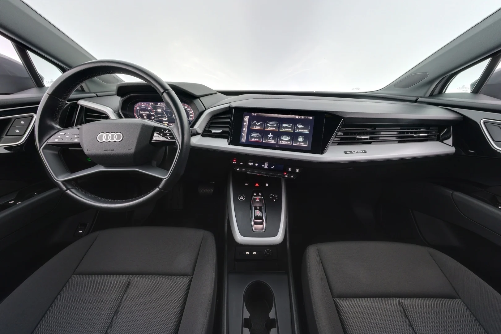Car Image - 4MkSFGZnh8MnFvbDVEJKpg