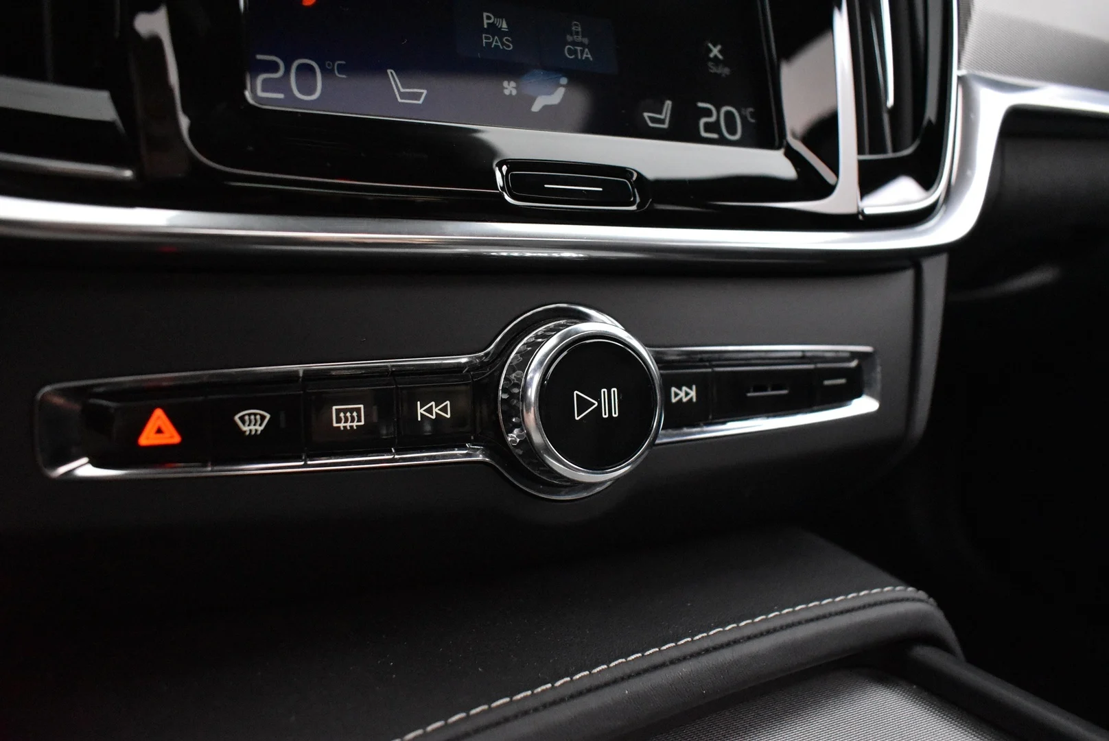 Car Image - 5pbksEAtCyykcRglaLF0bL