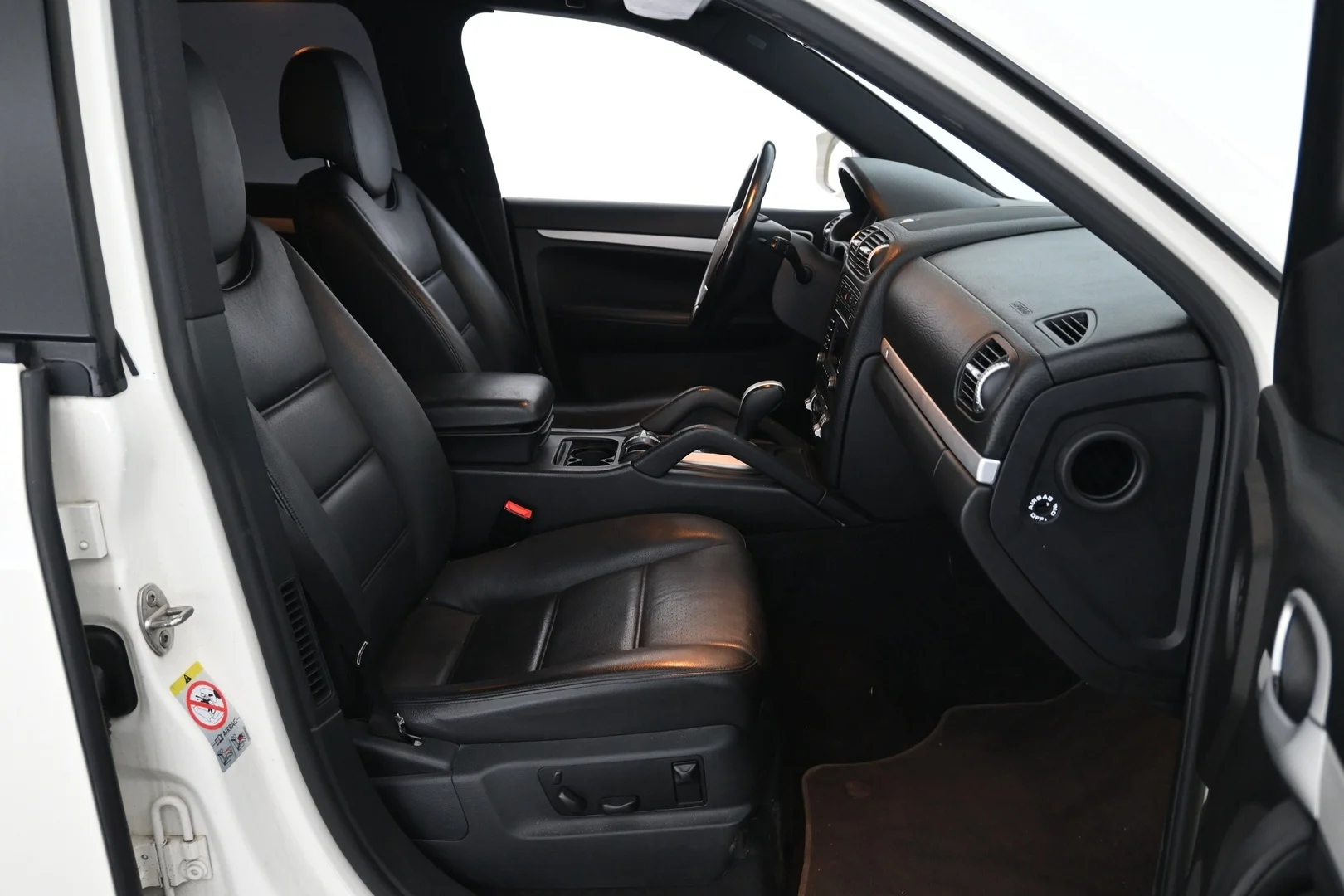 Car Image - 6NiMxssdPPmN12n4Pcmq5S
