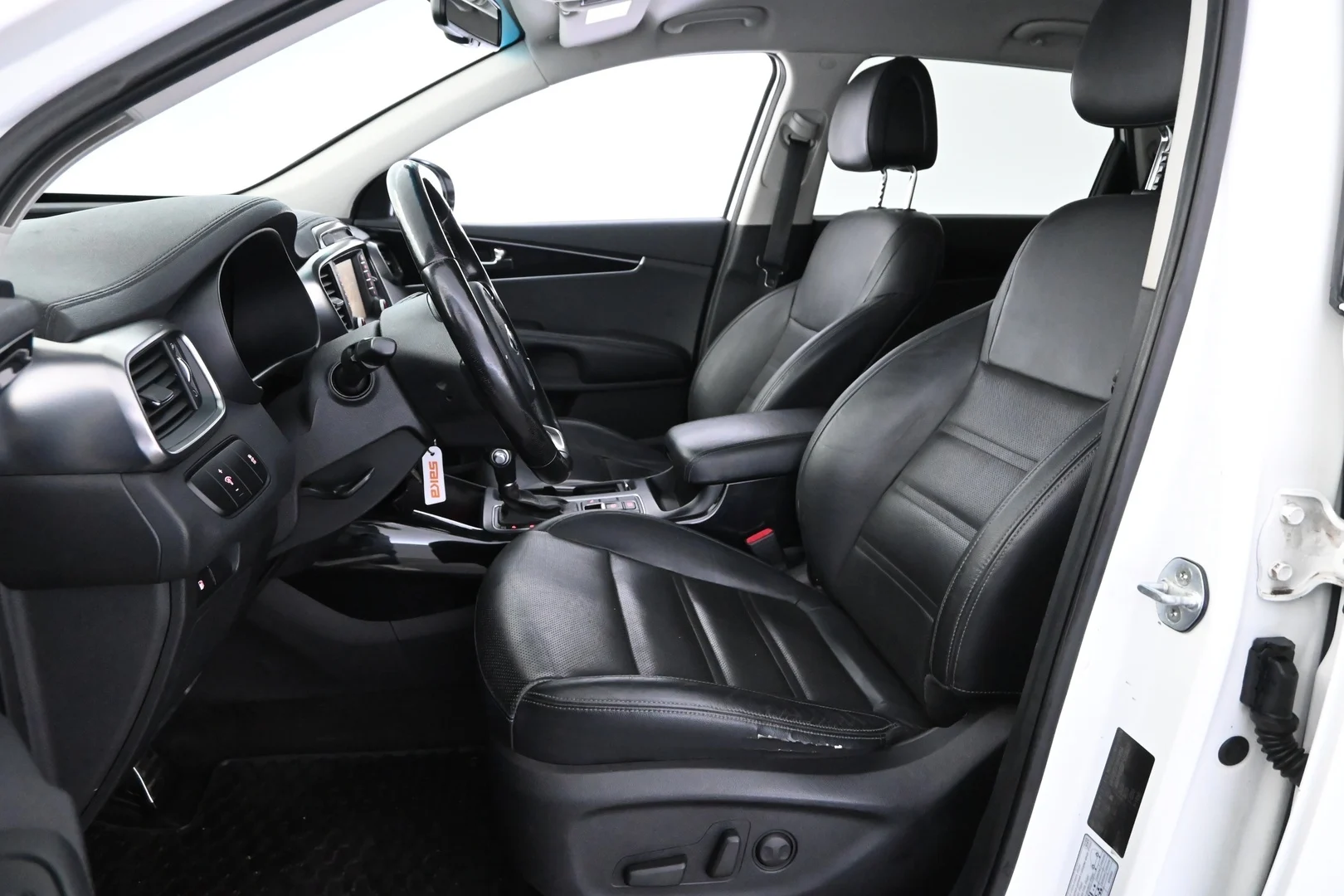 Car Image - T3XRw1AgwXQA81z2bziRC