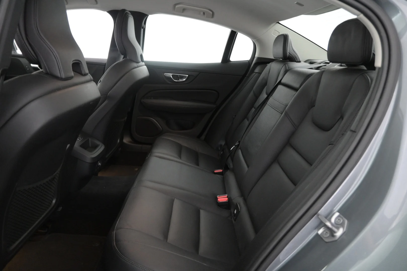 Car Image - 3a0JDmYQ66mCryKzmQ0sws