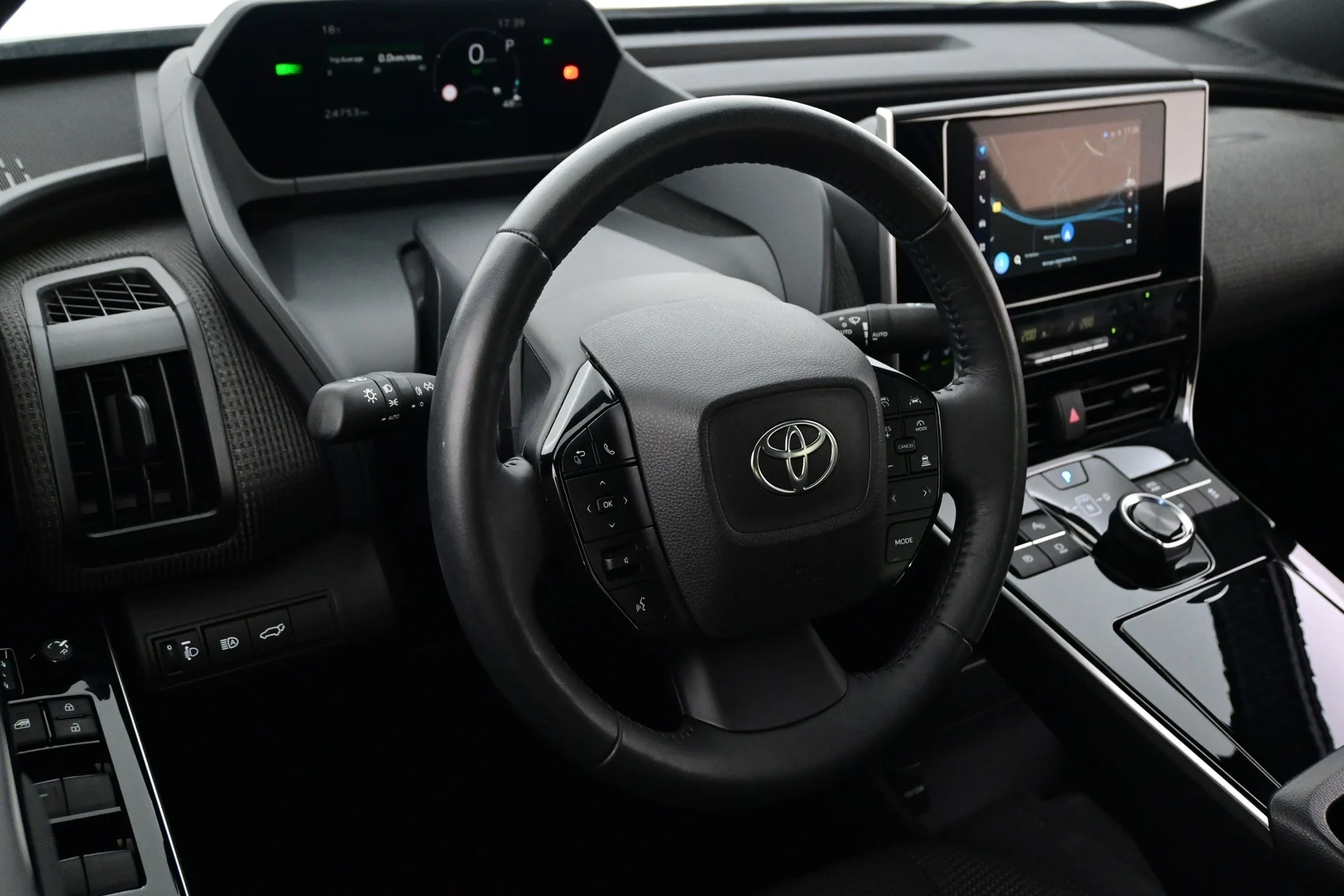 Car Image - 5lMFKIPX3T0vr0YfNatS8X