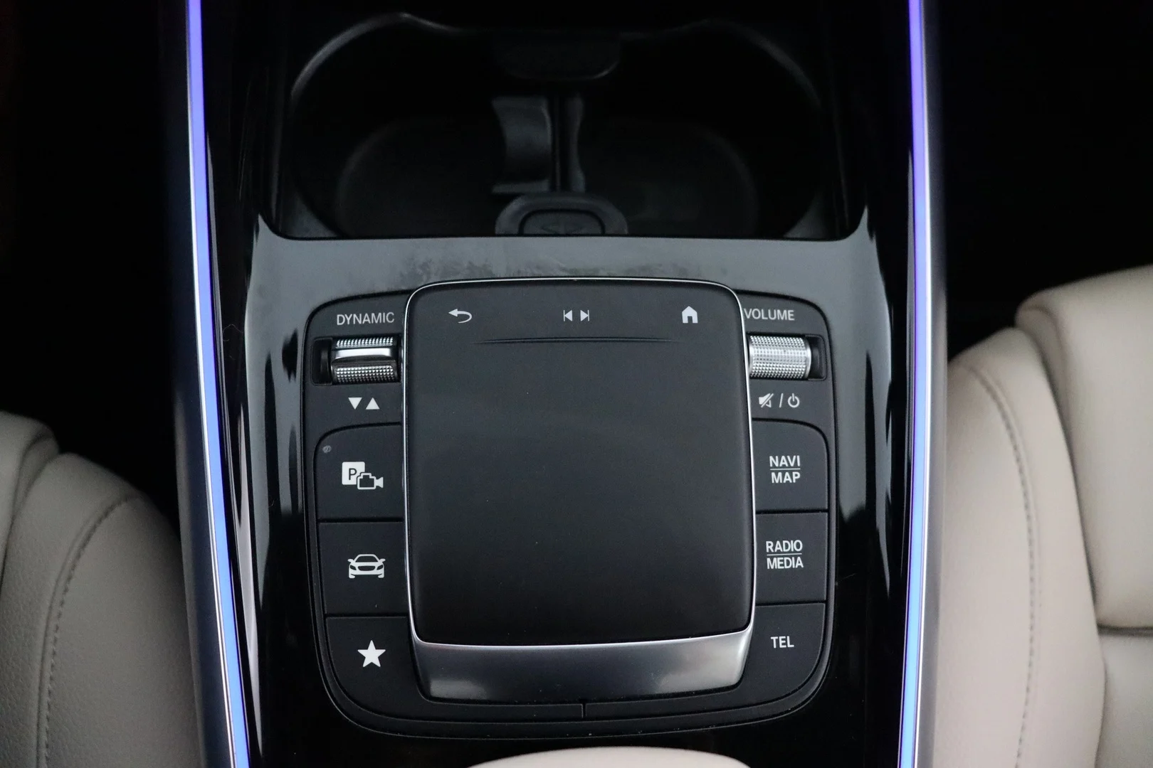 Car Image - 2QrOWg0Ea8DprmSwwRR4vW