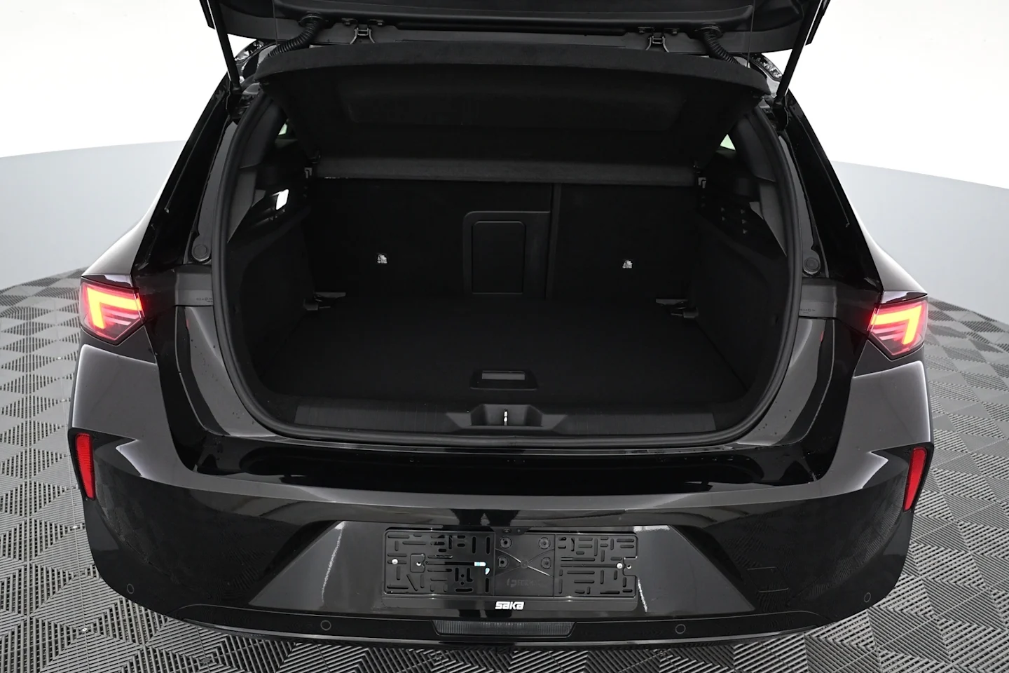 Car Image - 6Mdk6y9OFnQclCWyKh1Hgh