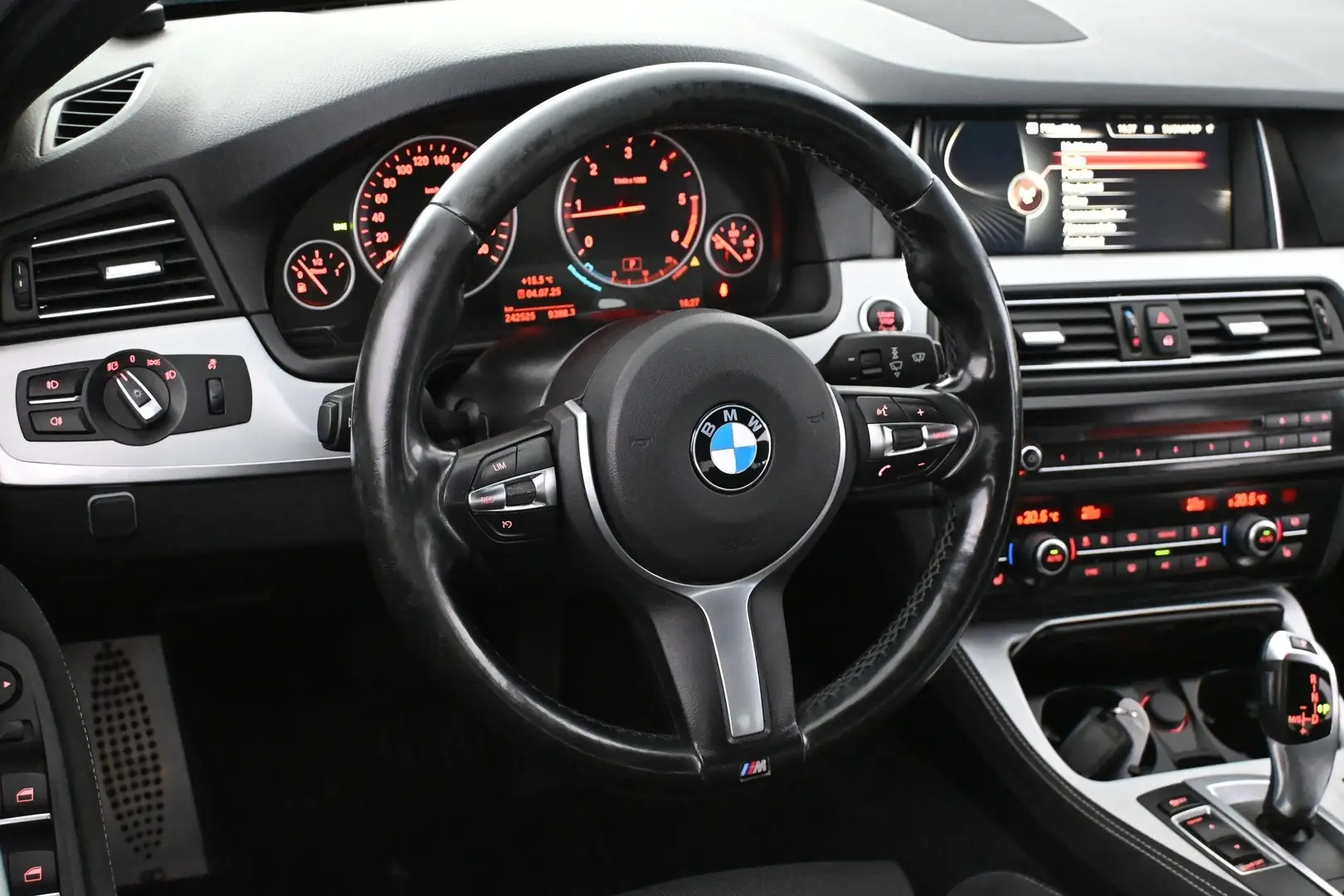 Car Image - 45cckX4zjpPbY6ChY2hg3i