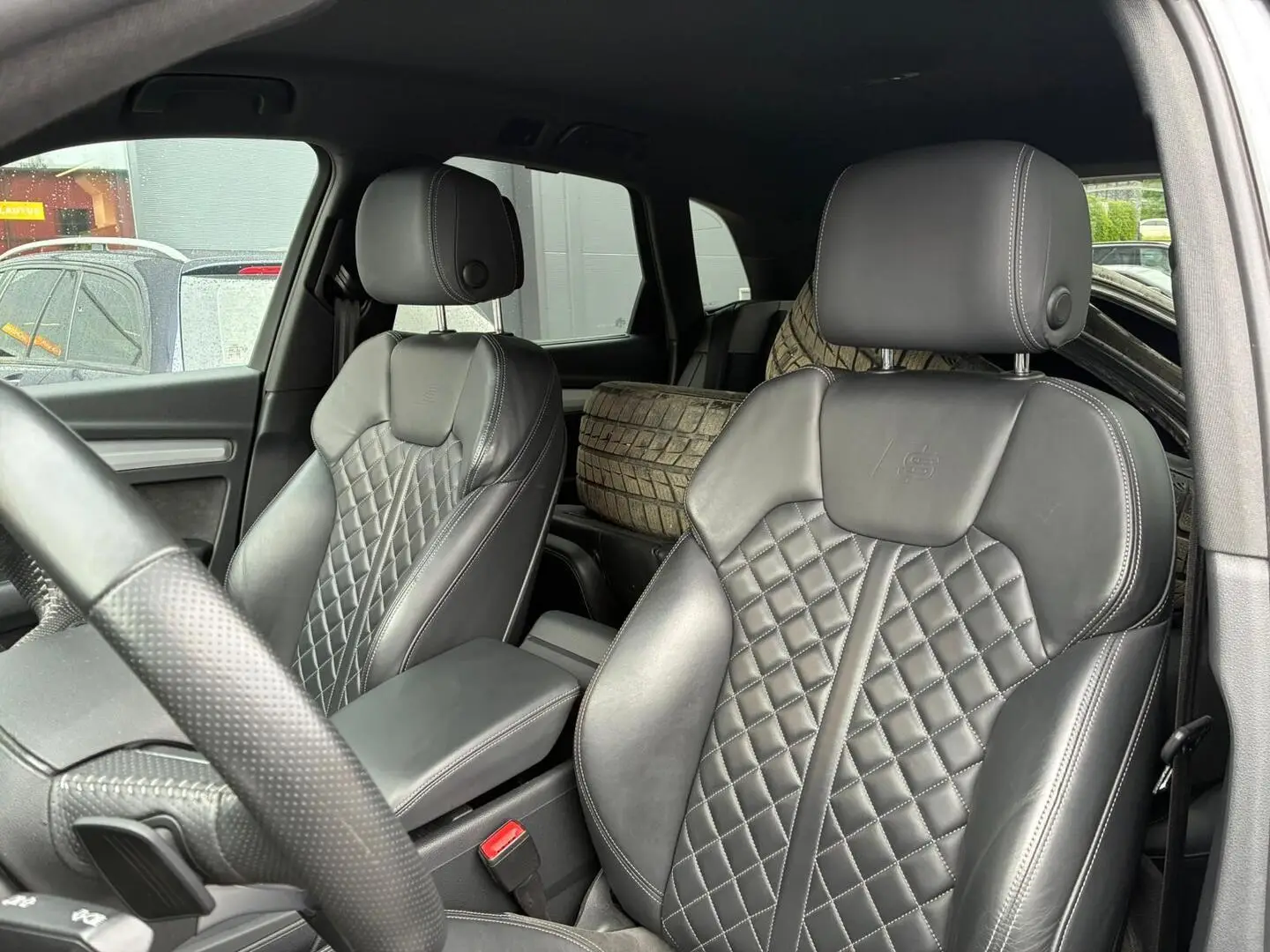 Car Image - 2LaAzPFZH6mEj3ceNtOOYl