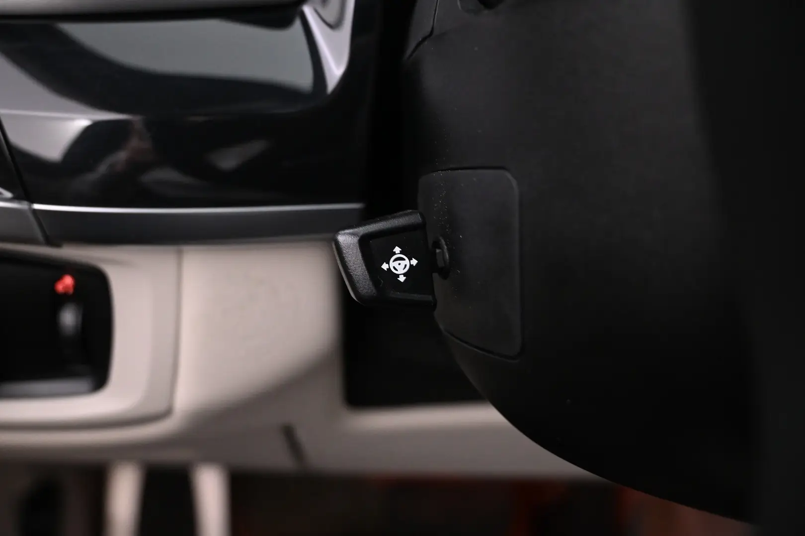 Car Image - 4GfzYI5MpQzr2yM9R2cx5c