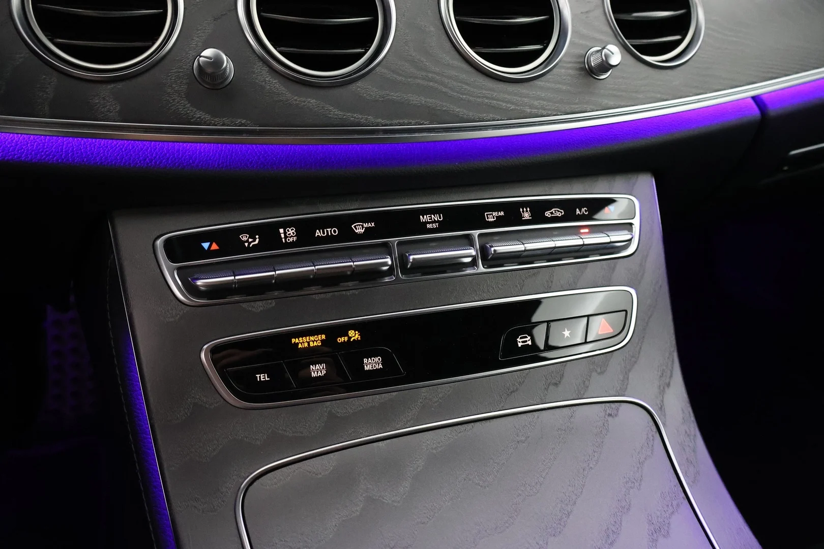 Car Image - 5H331shrfcWo0ze9Ng9SiW