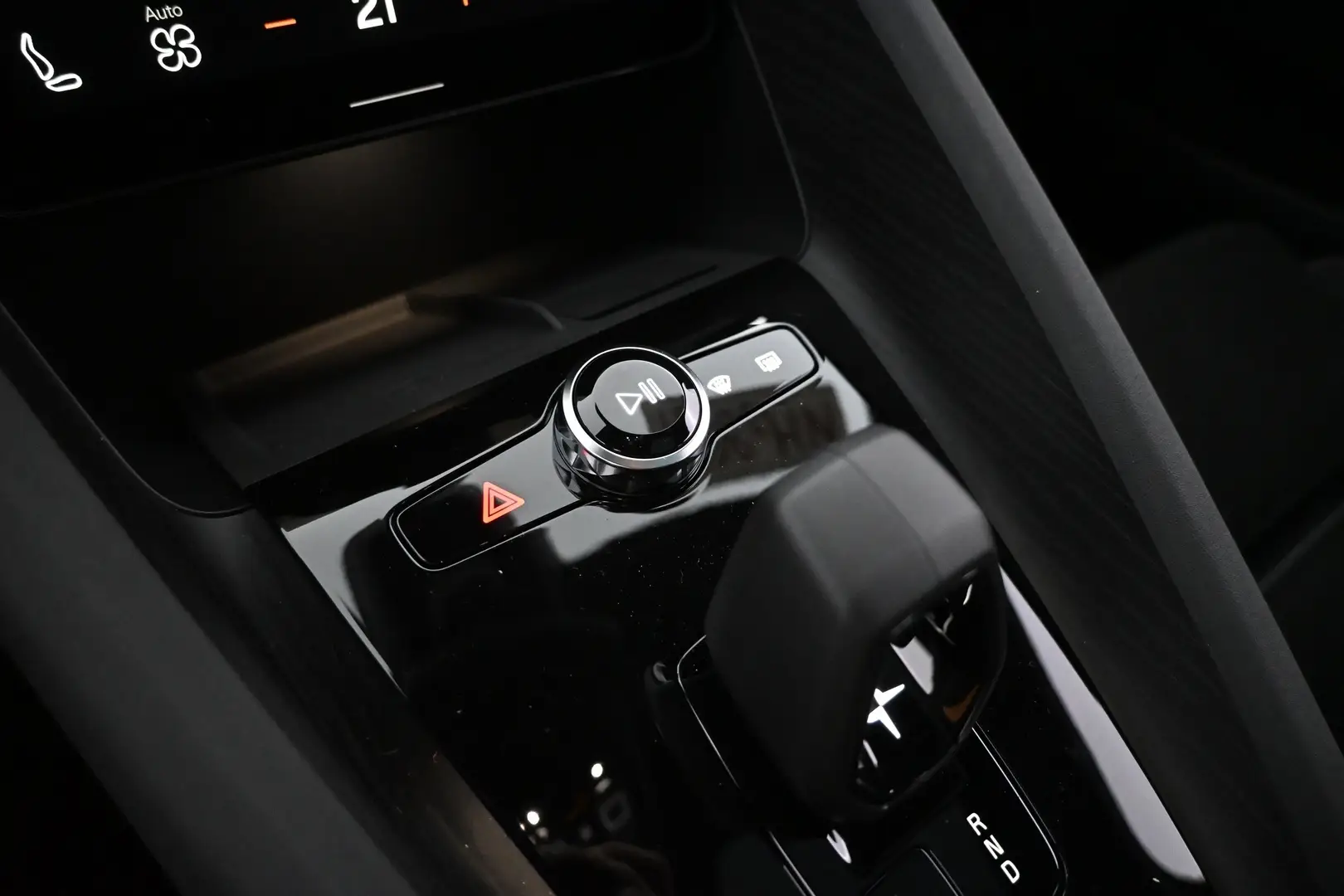 Car Image - 4A3KKwSBMzE7ll3CE6L77r