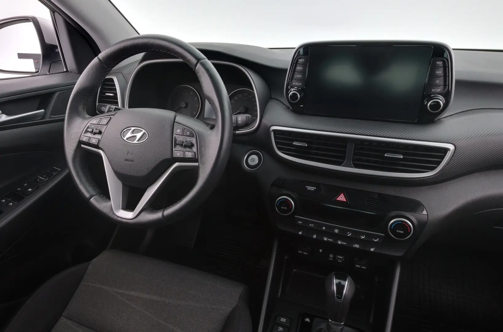 Car Image - 6CRFix35jrlwSxal4TvkbY