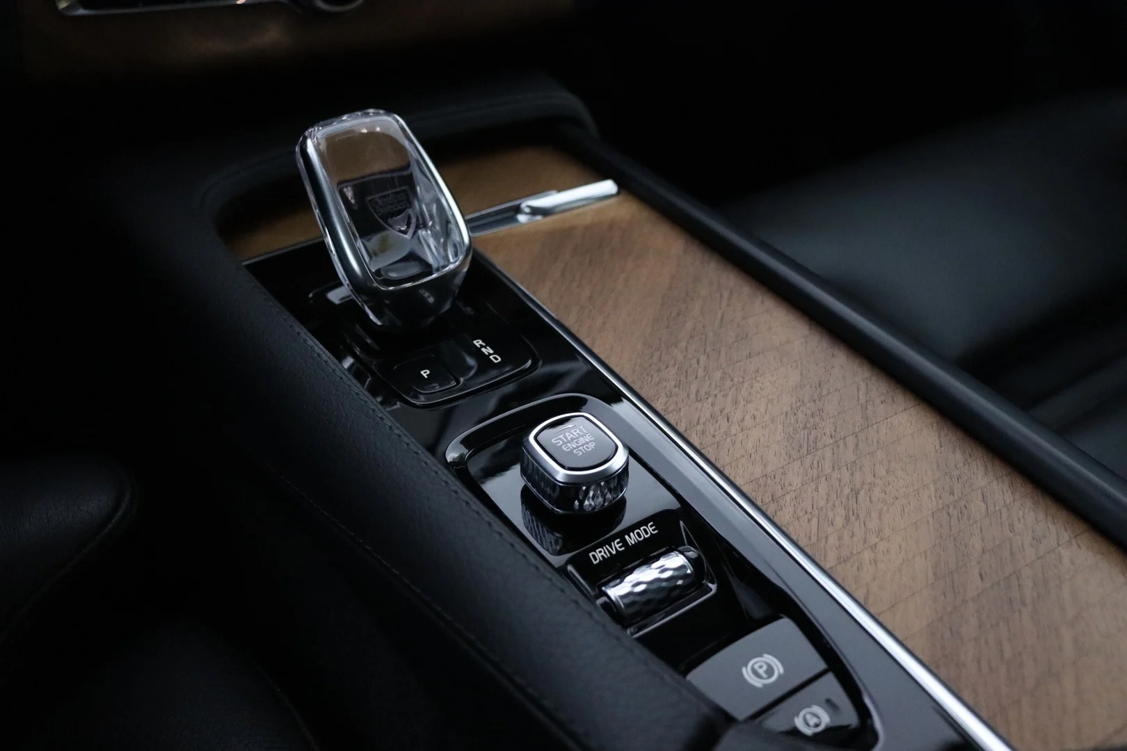 Car Image - 2MBbTSDhgg1PyLUQXcRg6E