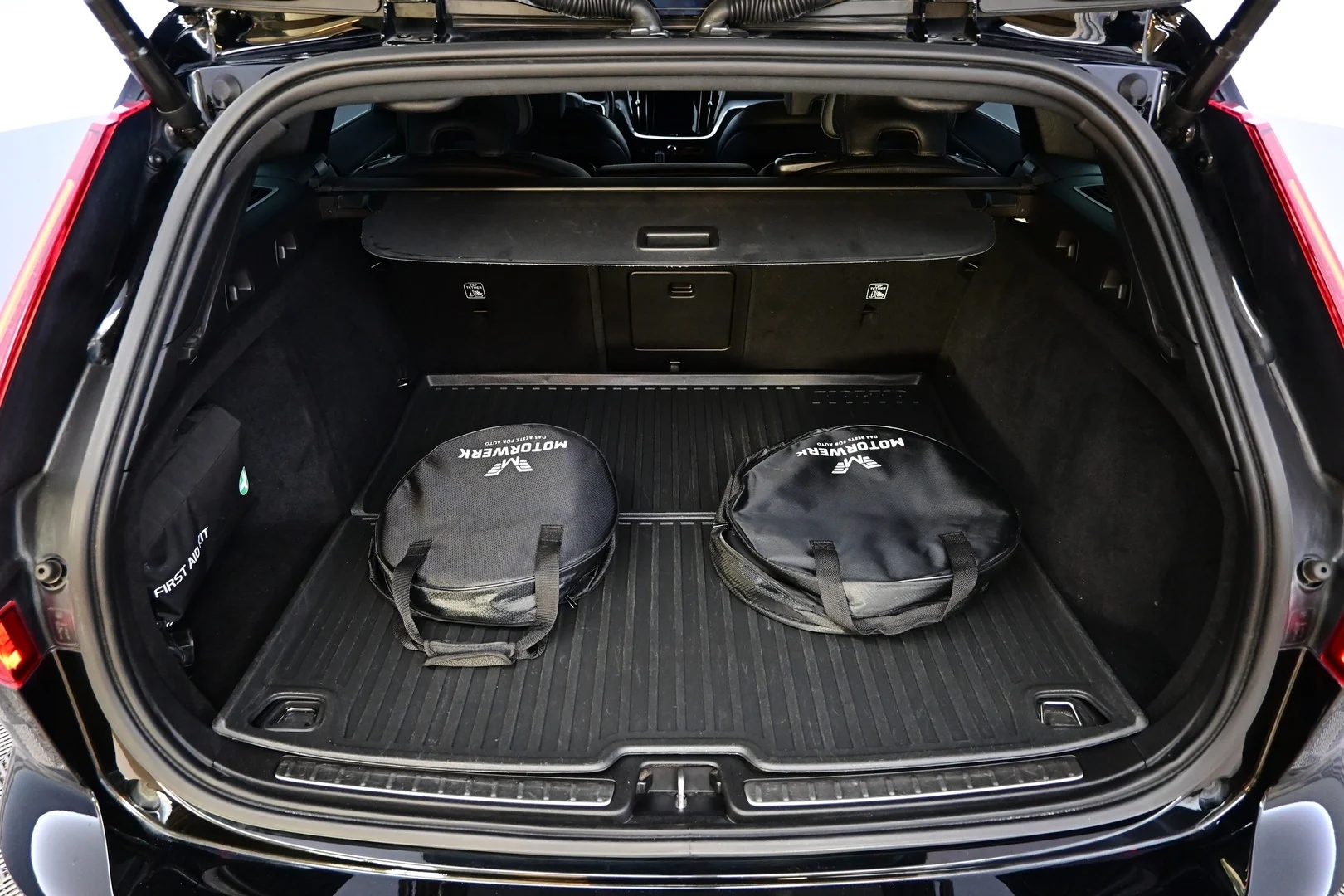 Car Image - 6tdxopTJumDh7j9t51Fyu