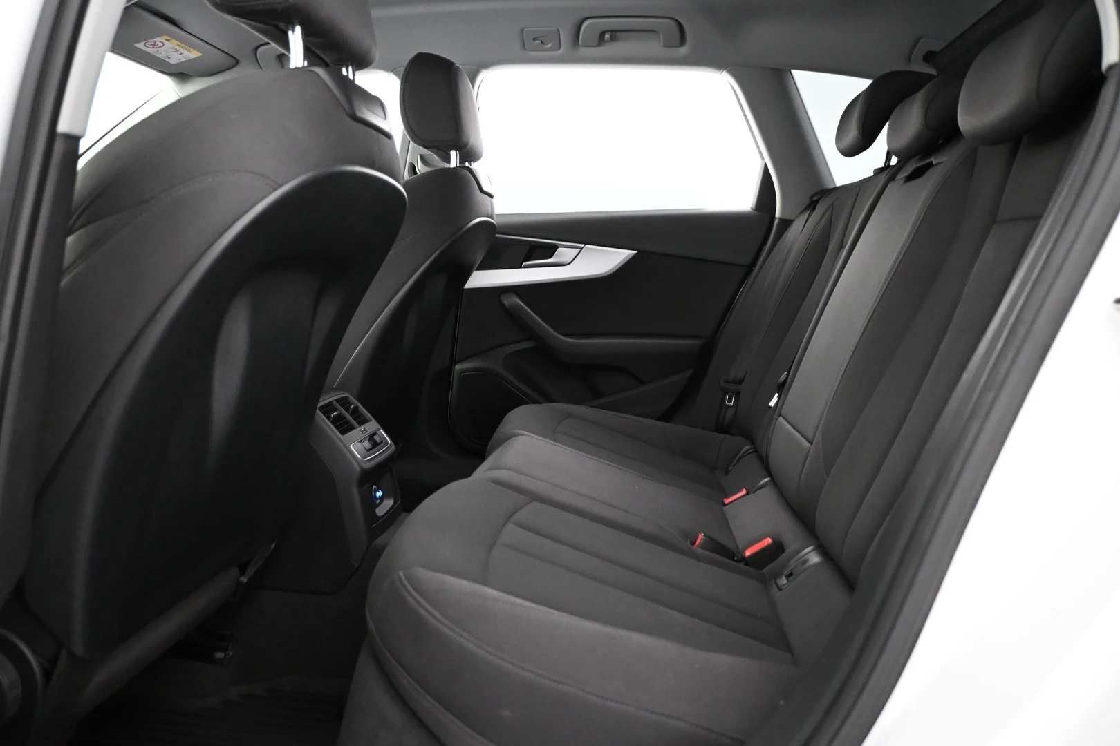 Car Image - 6ae4MQ0UAhgpIrHg5fHWhf