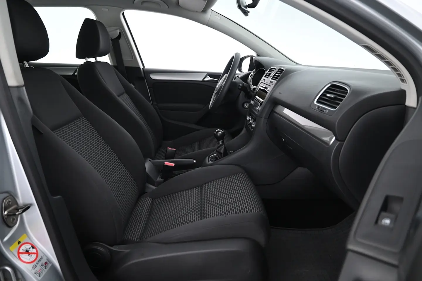 Car Image - 7sYhHNcGsKxfaZ0Xq9Hbkr