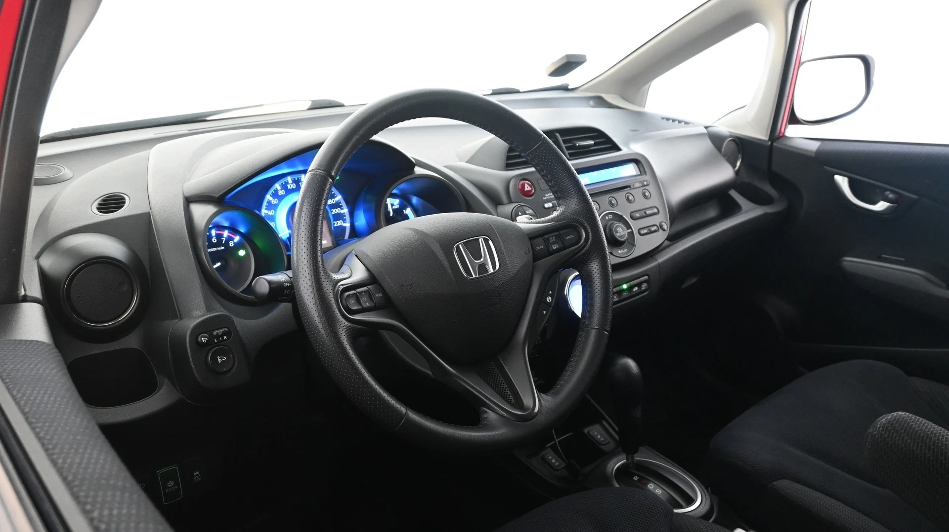 Car Image - 5m1MQJj33oEJKPnIFelZvc