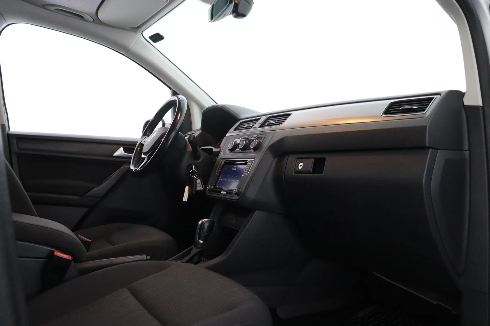 Car Image - 6CE707vTjlWGVnspzBL2XB