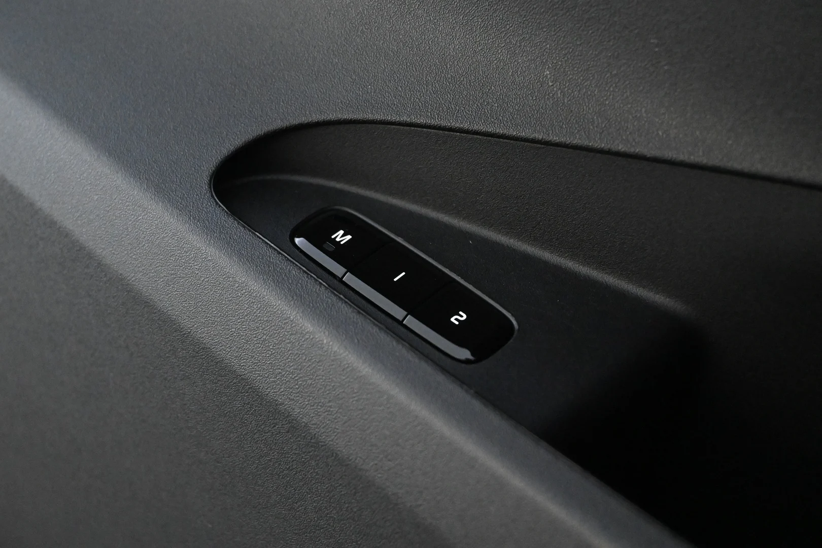 Car Image - 3OnZcBxmo0SqiV7BoXuAxw