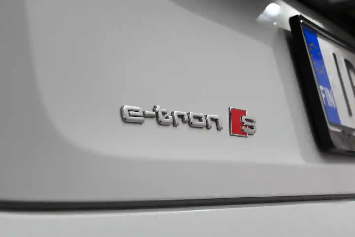 Car Image - 6E8VGmBzF9pgoyVEpYvRcu