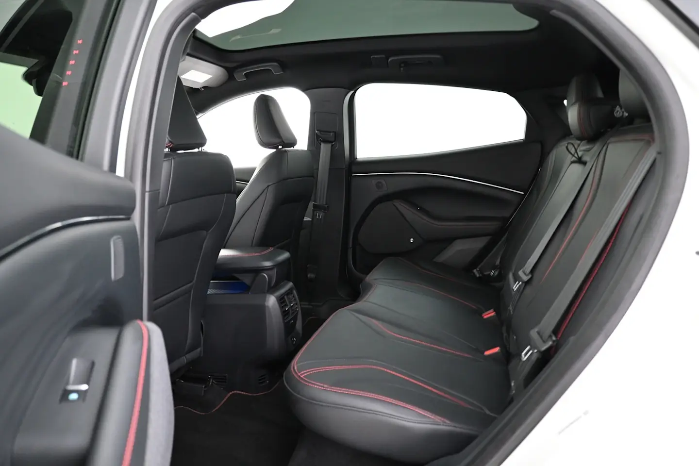 Car Image - 7Gr5ibZjdWTi9IjFPAeiAt