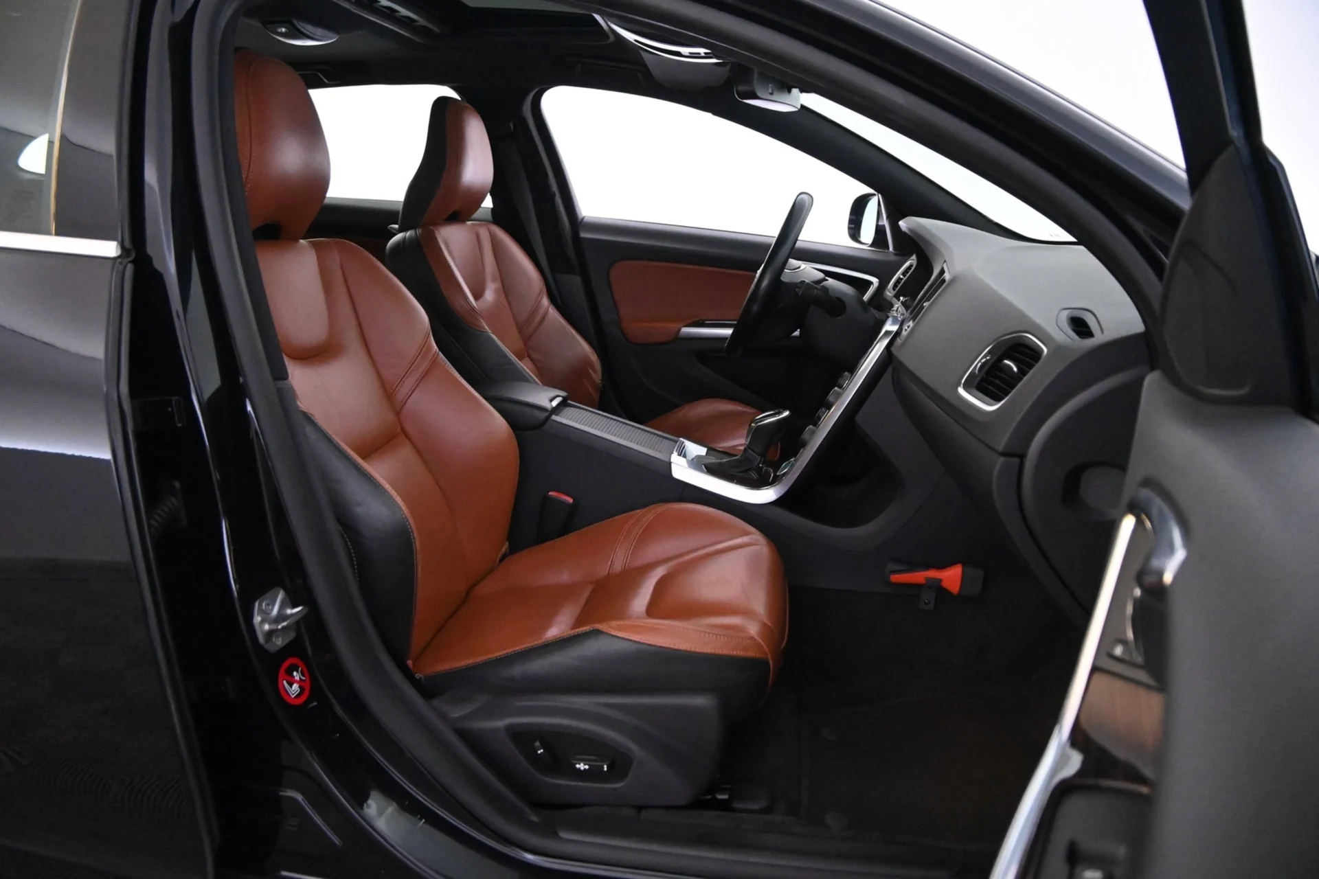 Car Image - 7uHthGtySFWjzgeGJTLOfK