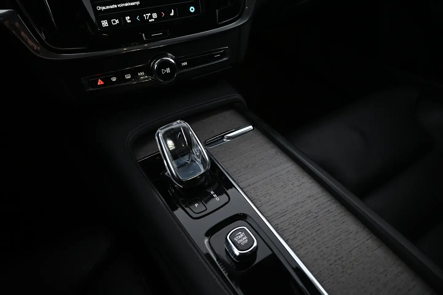 Car Image - 4xaQBJMt9sqErWu7xChVJl