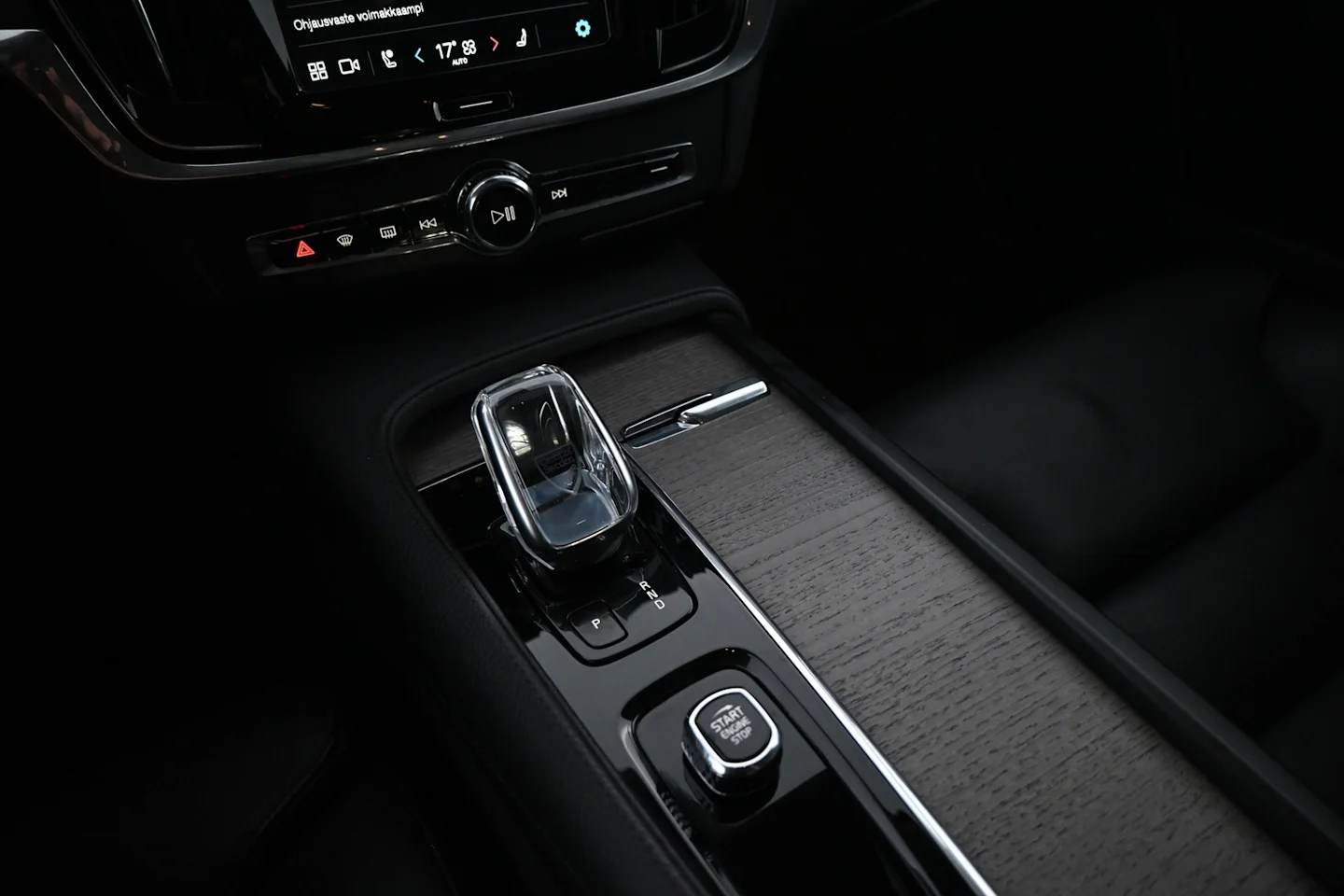 Car Image - 4xaQBJMt9sqErWu7xChVJl