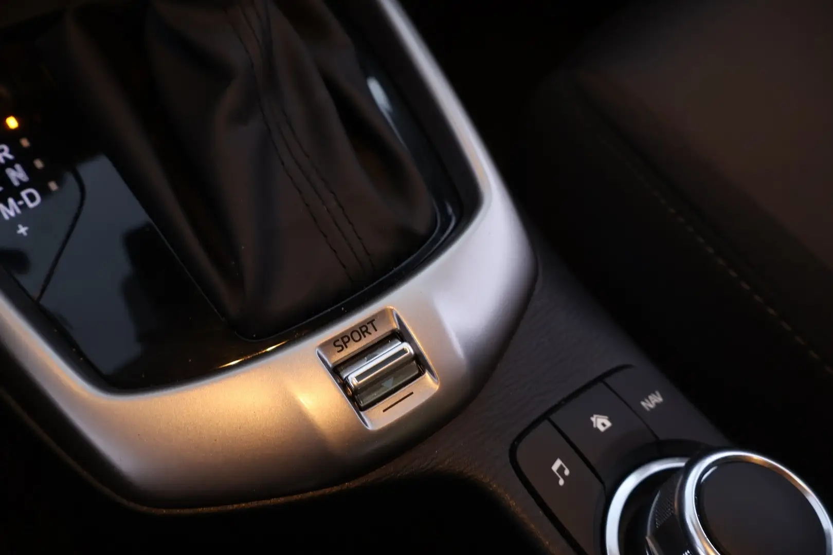 Car Image - 5iCfTnQYvIota6HdpUn7OT