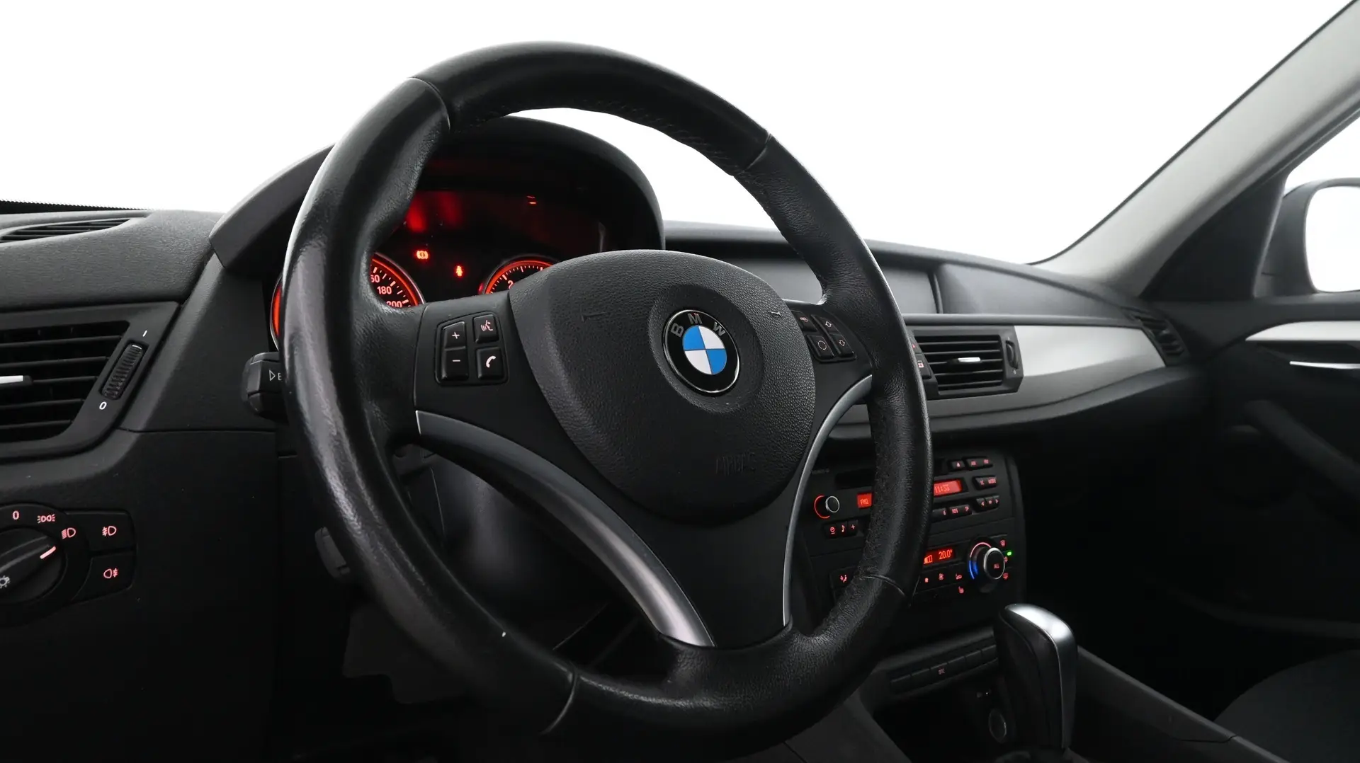 Car Image - zpGZOCpWQgON00Sm5Ob6g