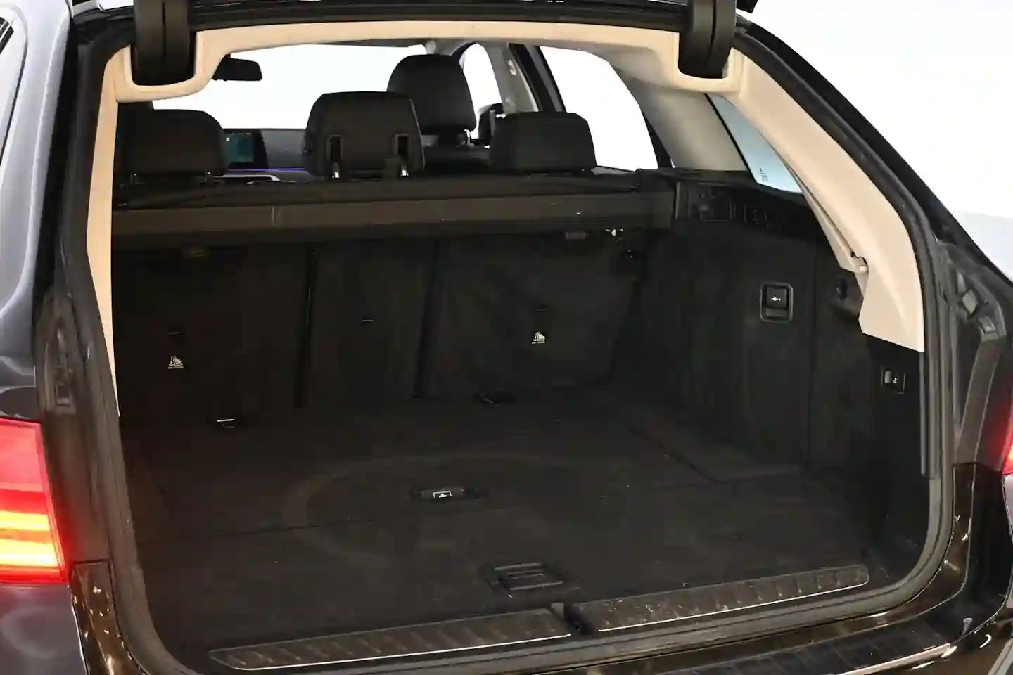 Car Image - 2RcAaMtTJKdyBS6MfGhijm