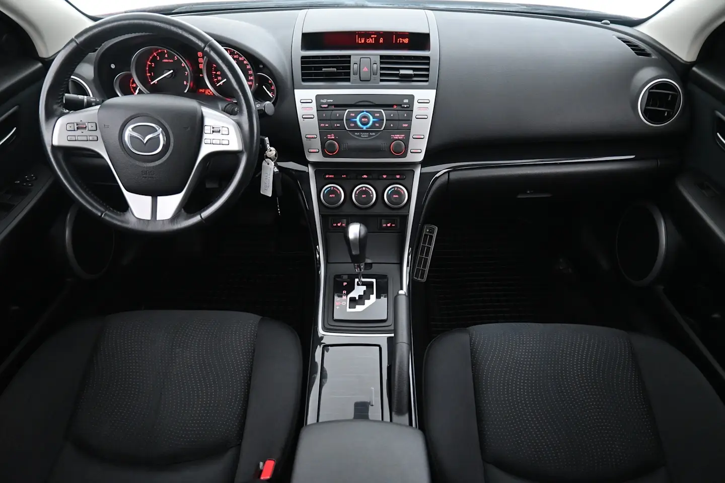 Car Image - 2fDMDo0DqeUfq2lViGBzrX