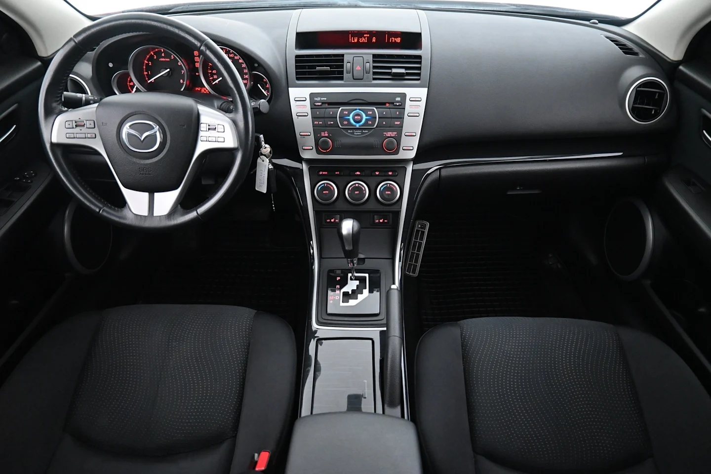 Car Image - 2fDMDo0DqeUfq2lViGBzrX