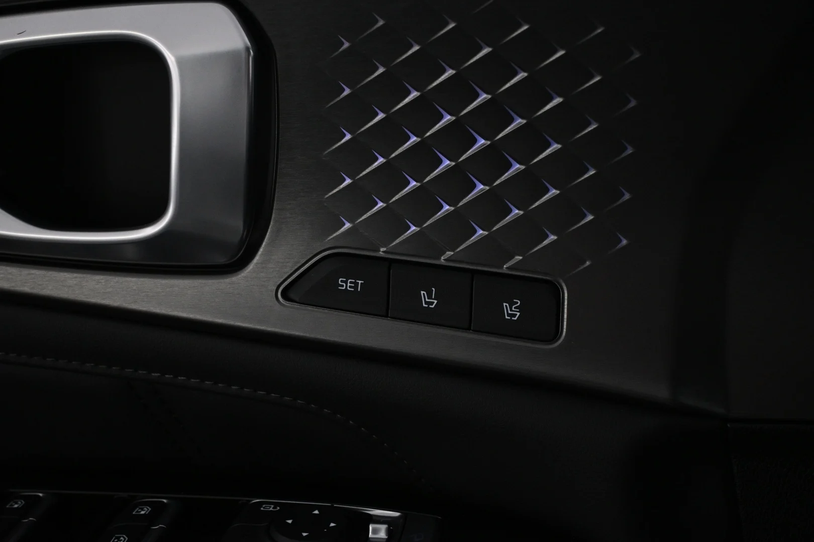 Car Image - 4fn5eY6QutbiD6iLAsUN48
