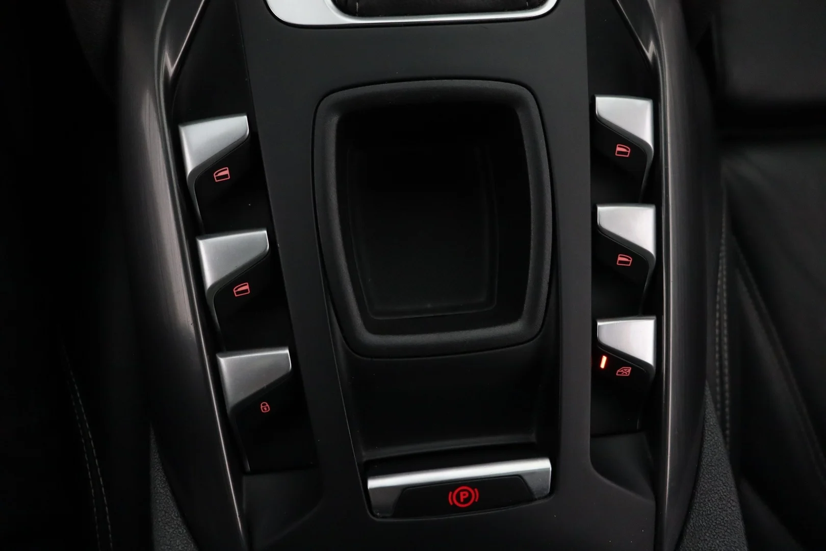 Car Image - 4lCrs1tBixFN2QY9NtDjpE