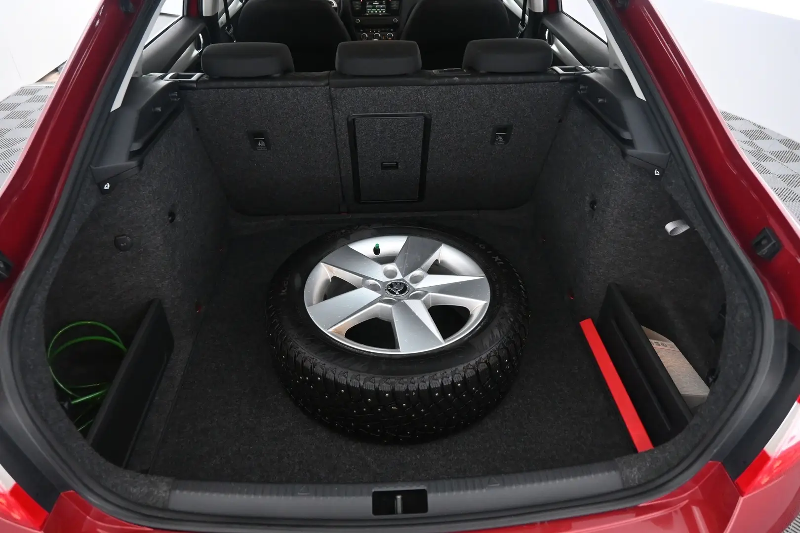 Car Image - 4But6q5vdHrxx0dqfQvisu