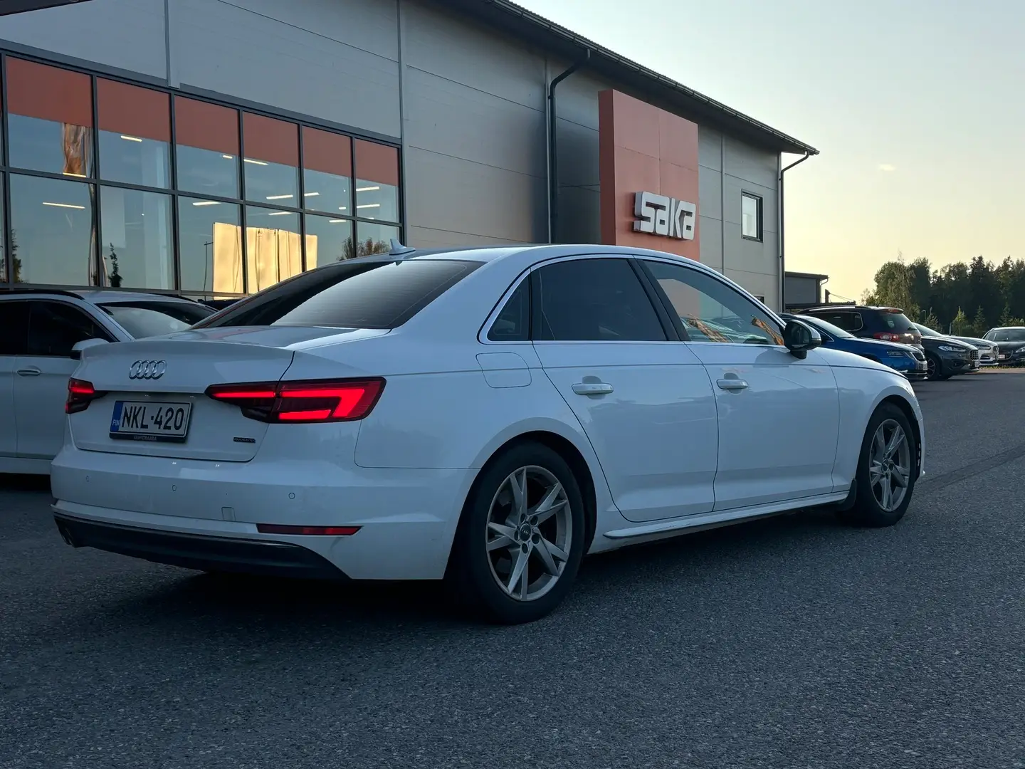 Car Image - 1iTqrZ534Mx7KOCiE8avRv