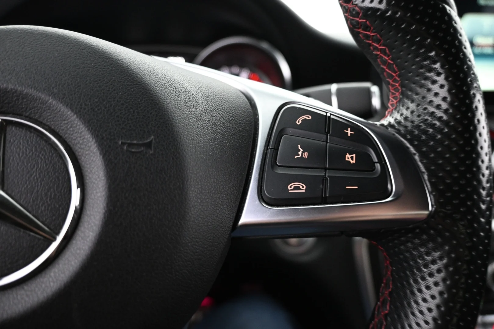 Car Image - rNCeeX40k5SbWOkZBZRkl