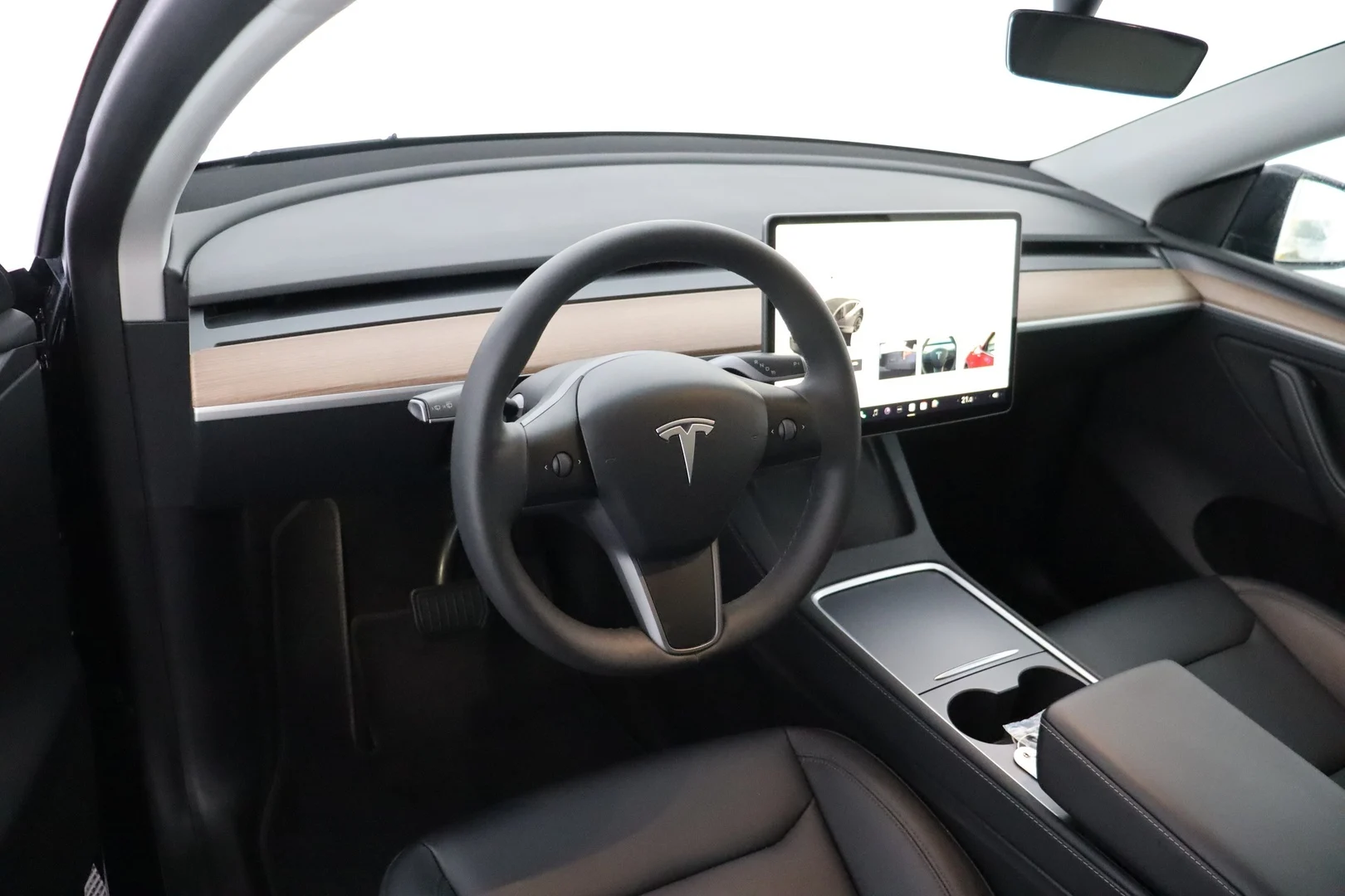 Car Image - 3MqsnEzOALhSzd5xzVzNVw