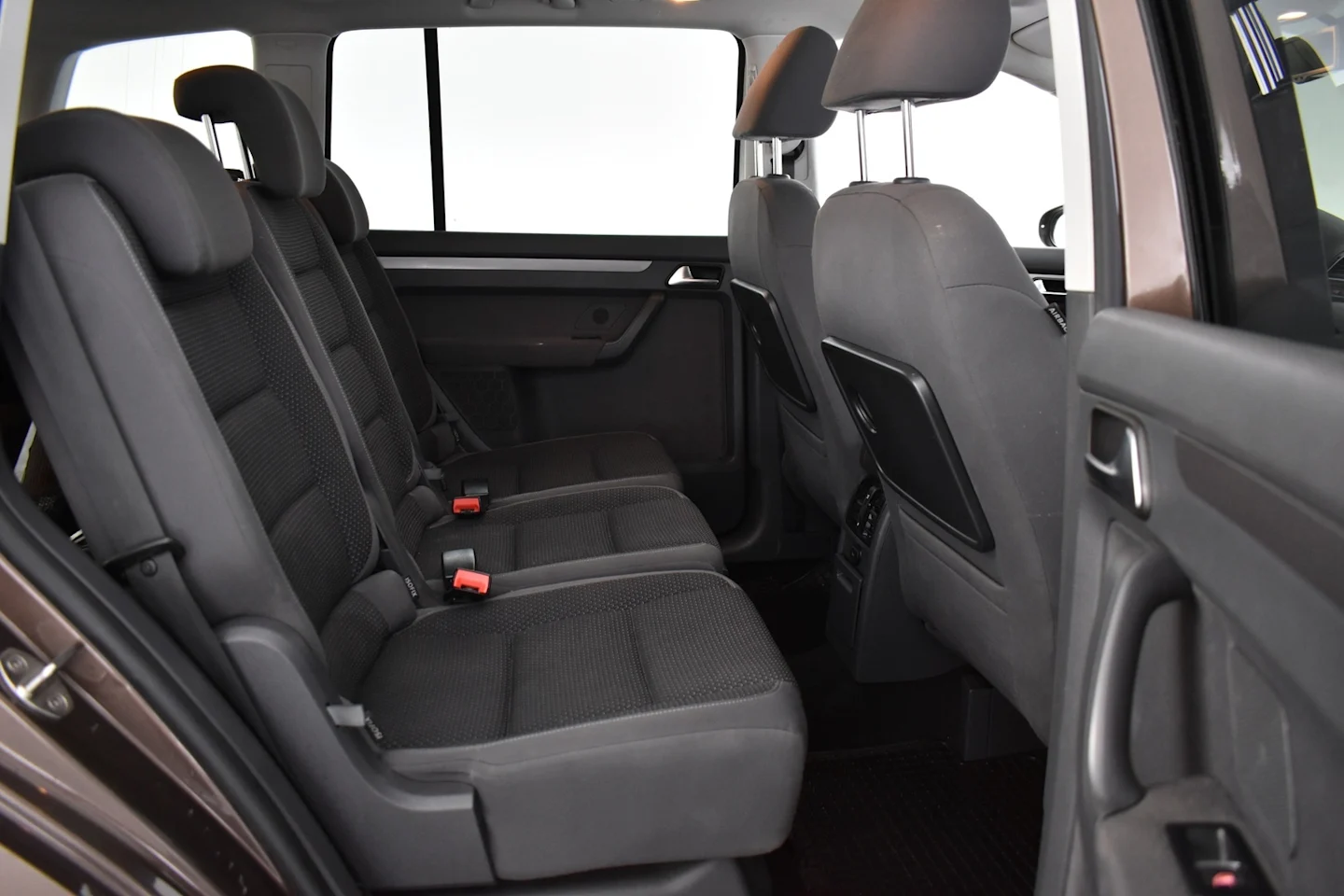 Car Image - 4nSPRrwj5JGnc6v37TbOy4